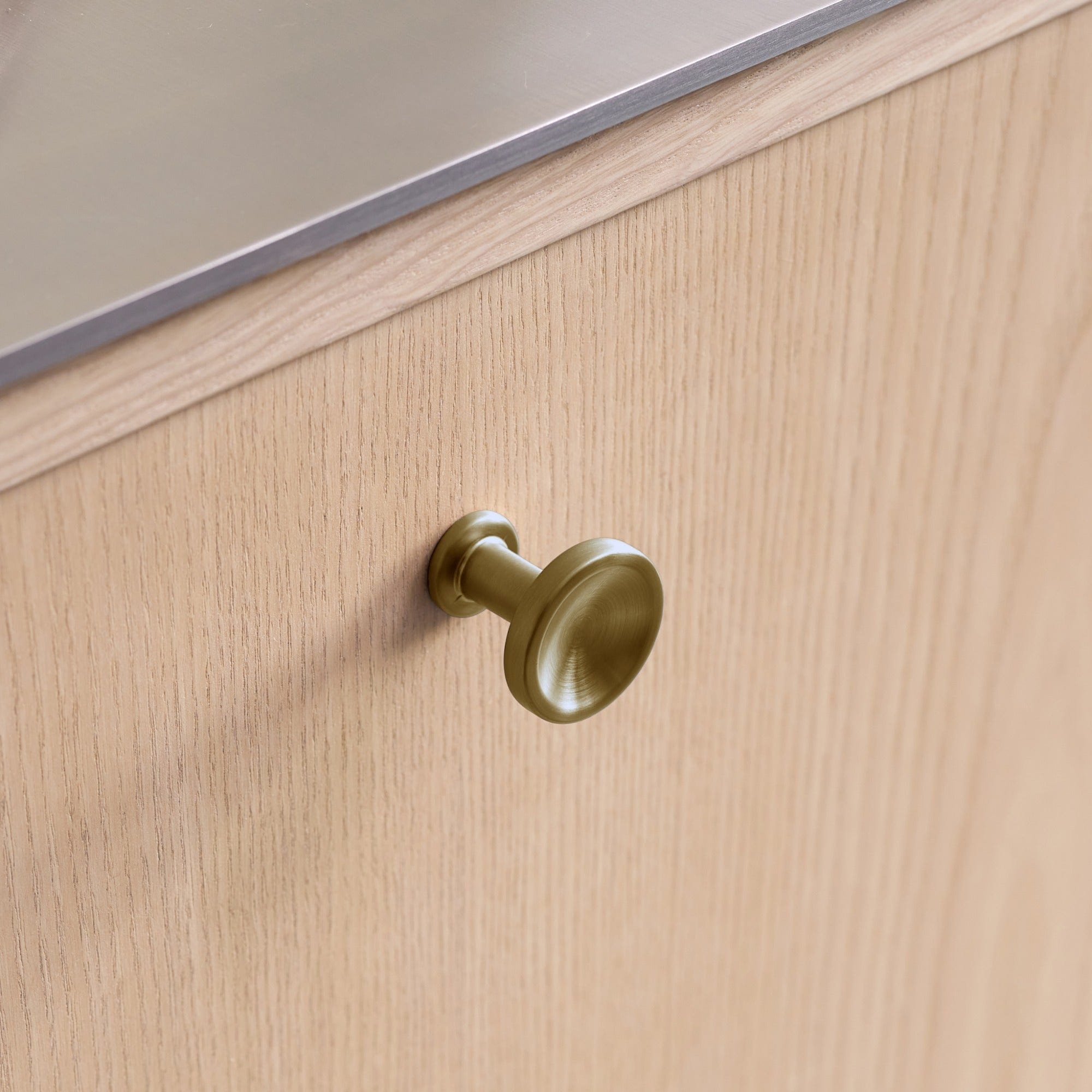 Chateau | Knop i Børstet Messing Ø 30 mm x D 30 mm Furnipart FINICC