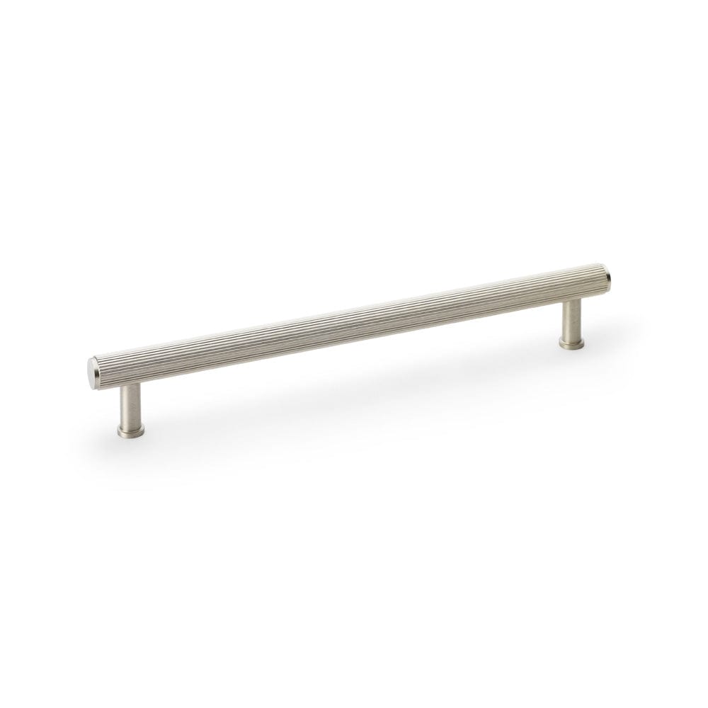 Crispin Reeded | Greb i Rustfrit Stål Finish L 262 mm (C/C 224 mm) Alexander & Wilks AW809R-224-SN FINICC