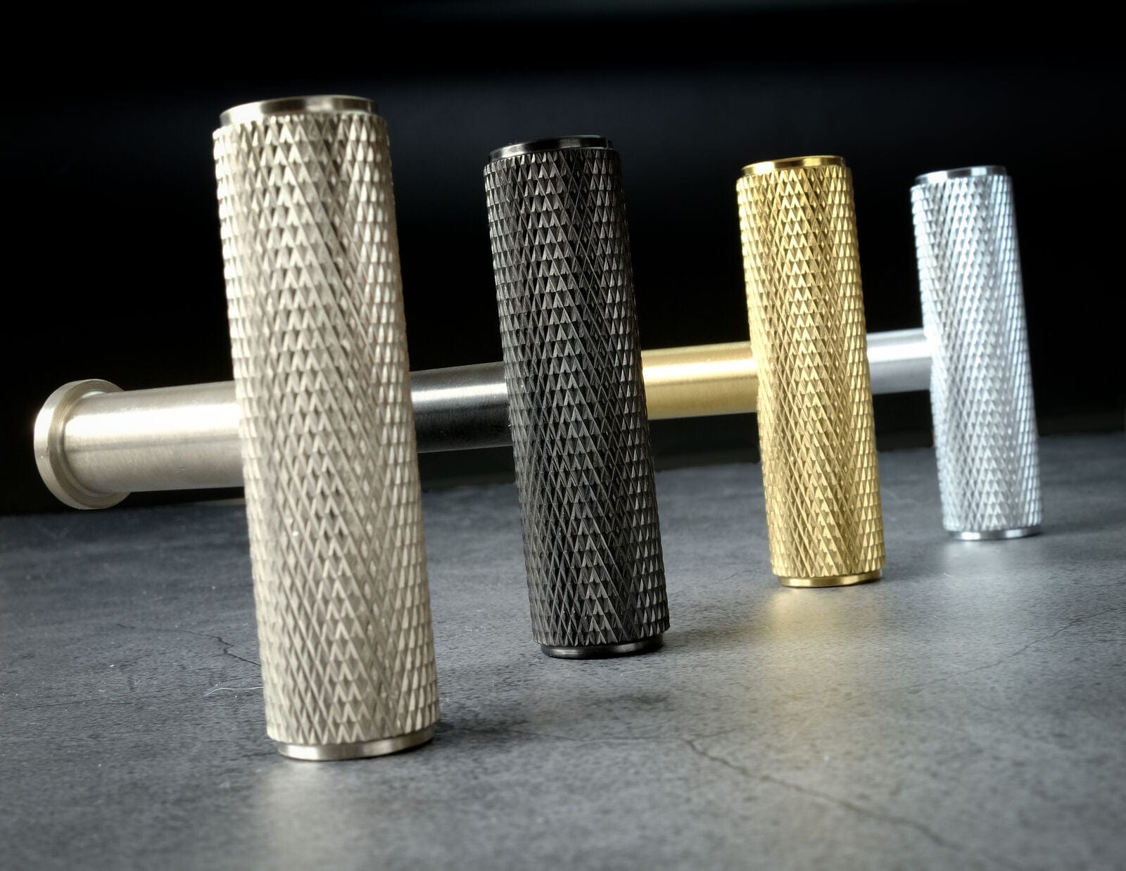Crispin T-Bar Knurled | Greb/Knop i Blank Nikkel L 55 mm x D 38 mm Alexander & Wilks AW801-55-PN FINICC