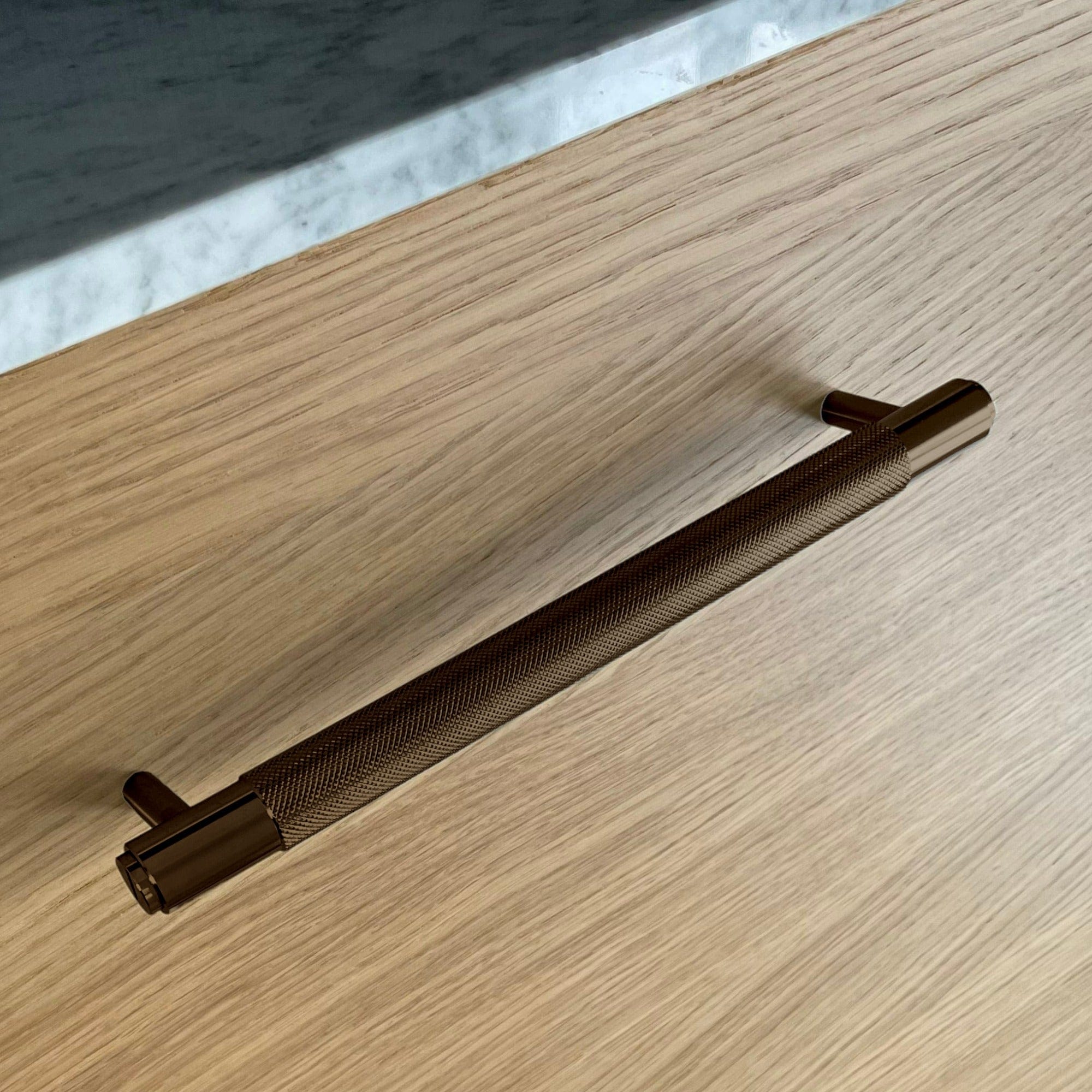 Cross | Greb i Bruneret Messing (Smoked Bronze) uden Lak Buster + Punch FINICC