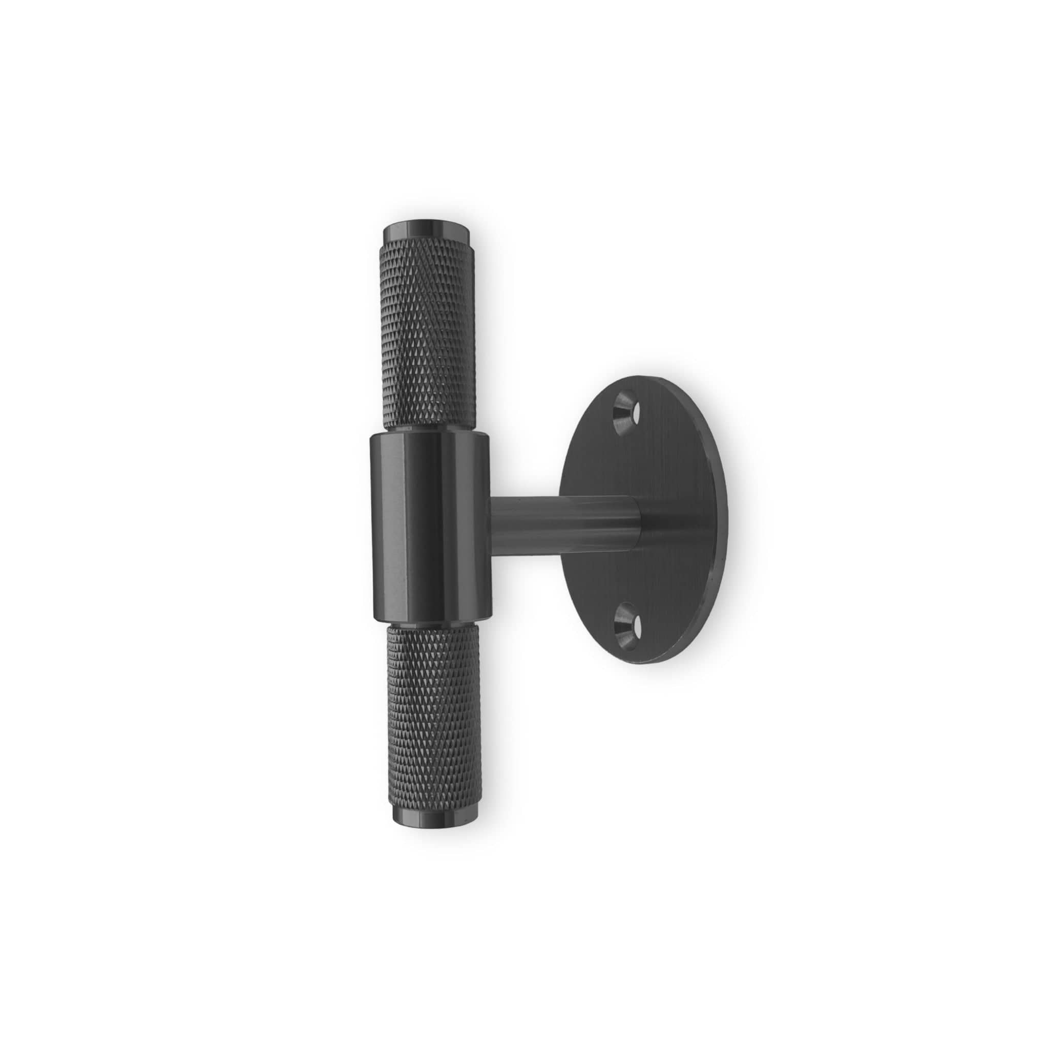 Cross T-Bar Plate | Greb/Knop i Sort med bagplade L 95 mm x D 50 mm Buster + Punch FINICC