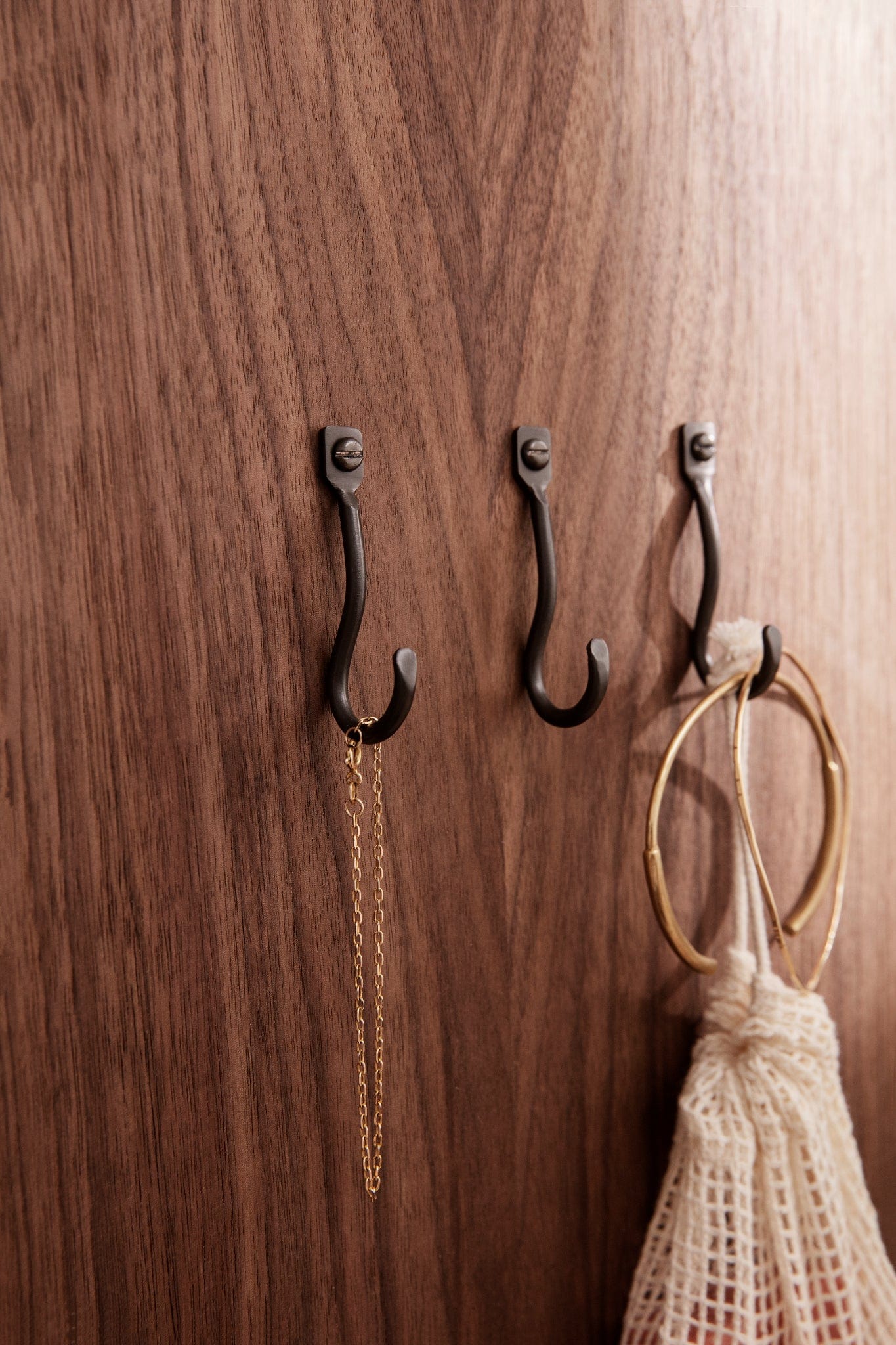 Curvature | Knage i Mat Sort Uden lak | 3stk L 9 mm x B 63 mm ferm LIVING FINICC