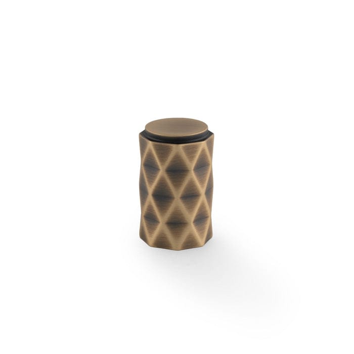 Diamond | Knop i Antik Messing Ø 20 mm x D 30 mm Alexander & Wilks AW847-30-AB FINICC