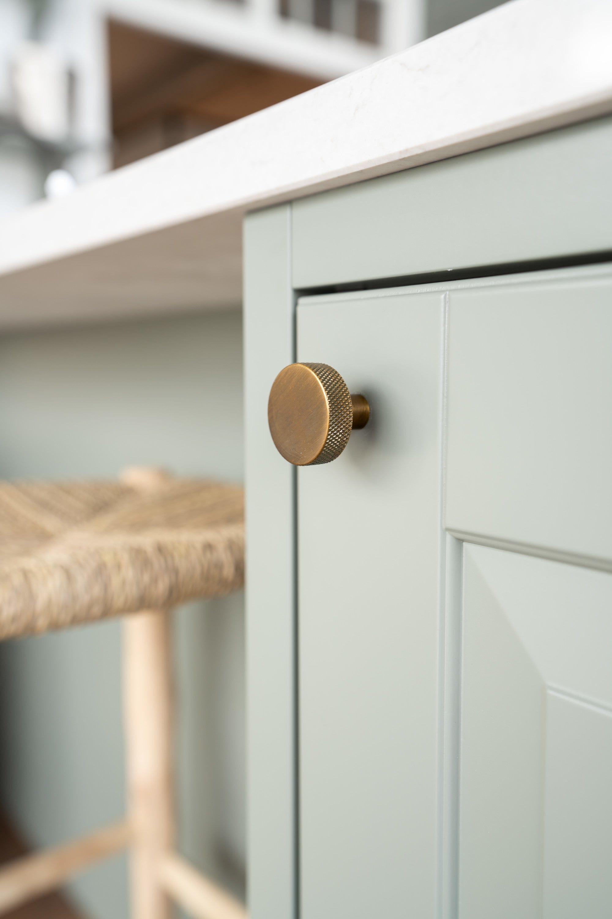 Flat | Knop i Dark Bronze Beslag Design FINICC