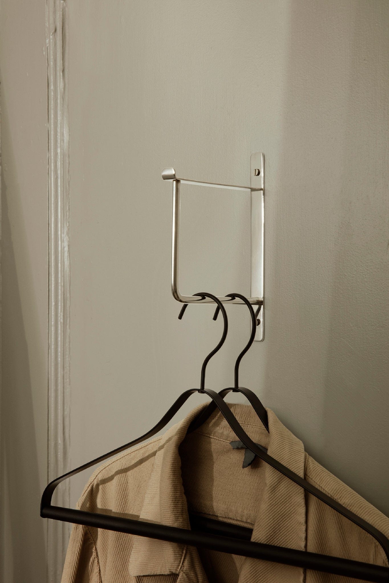 Hang Rack | Knage i Rustfrit Stål H 19 cm x D 12 cm ferm LIVING FINICC