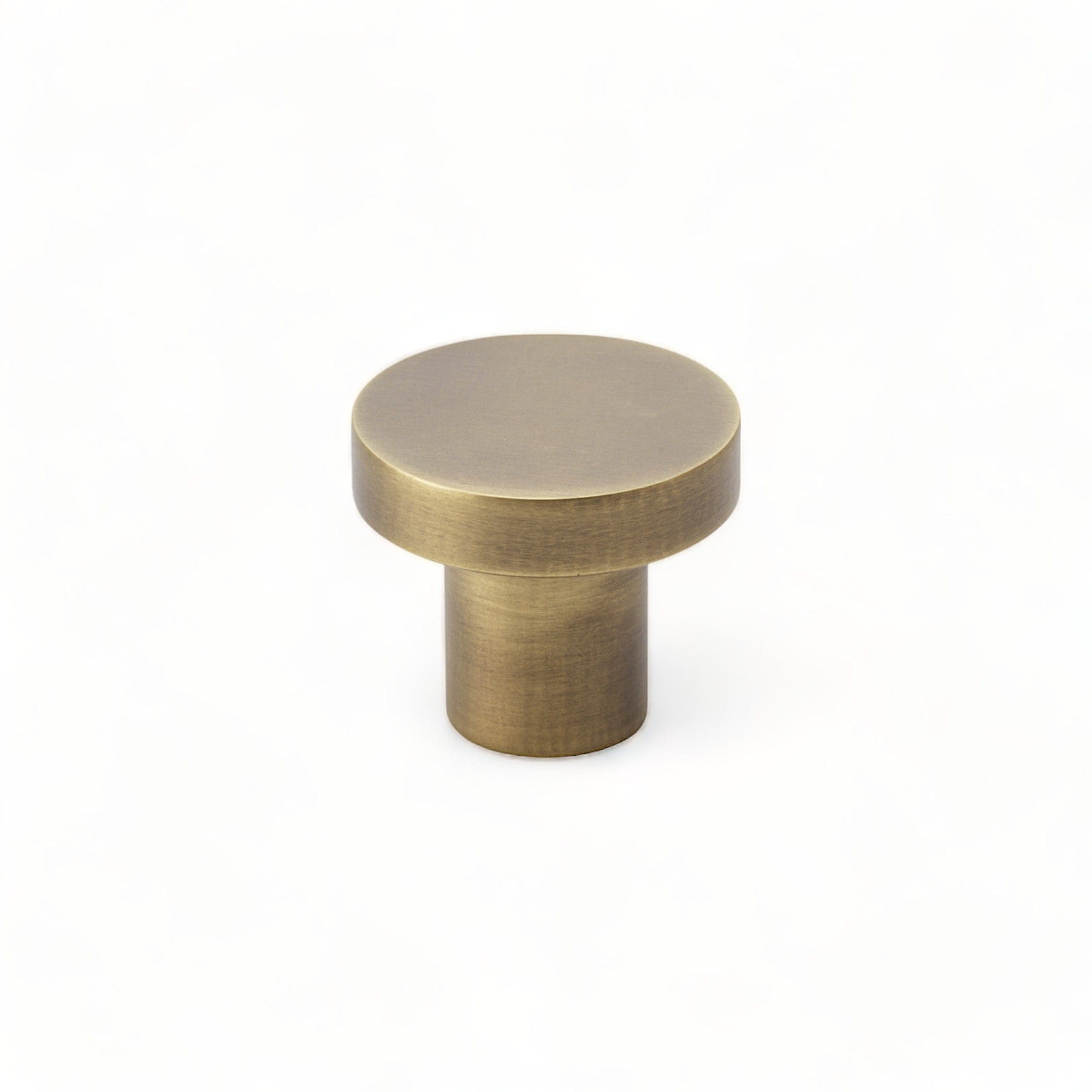 Hanover Plain | Knop i Antik Messing Ø 30 mm x D 26 mm Alexander & Wilks AW821-30-AB FINICC