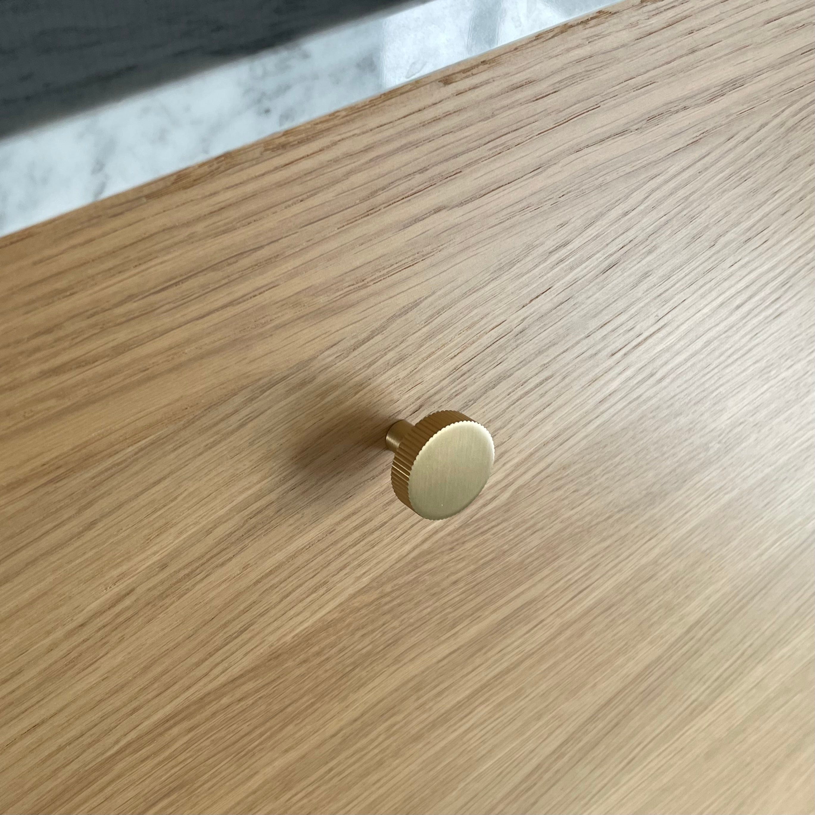 Langelinie | Knop i Børstet Messing med lak Ø 30 mm x D 25 mm Copenhagen Home Design FINICC