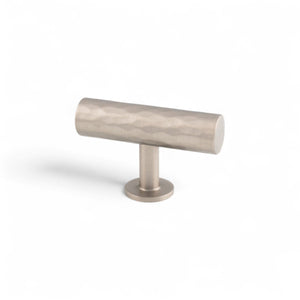 Leila | T-Greb i Børstet Rustfrit Stål Finish