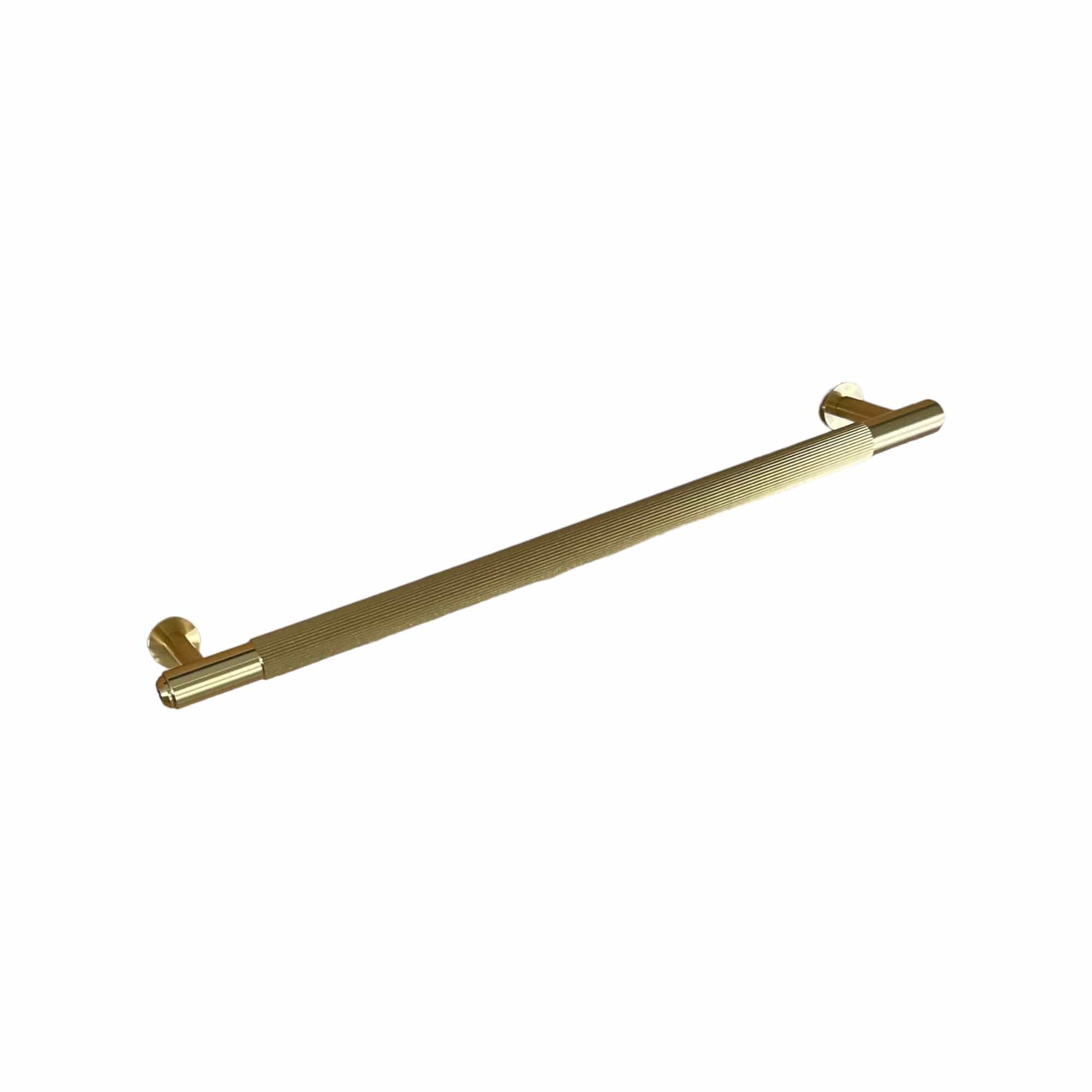 Linear | Greb i Messing med Lak Buster + Punch FINICC