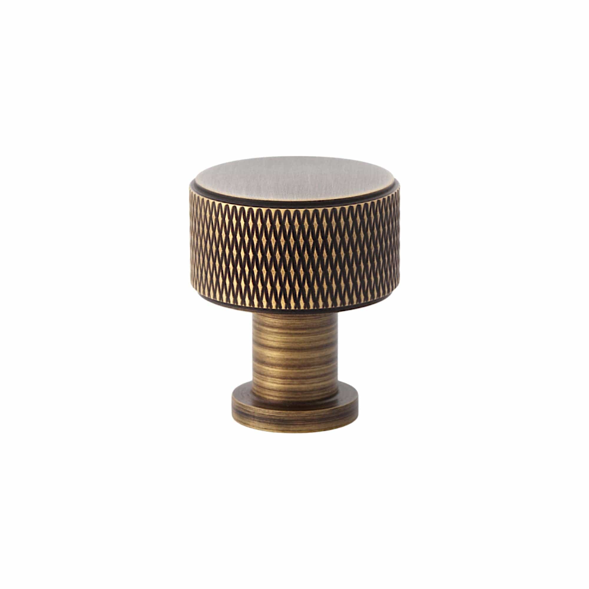 Lucia Knurled | Knop i Antik Messing Ø 29 mm x D 34 mm Alexander & Wilks AW807K-29-AB FINICC