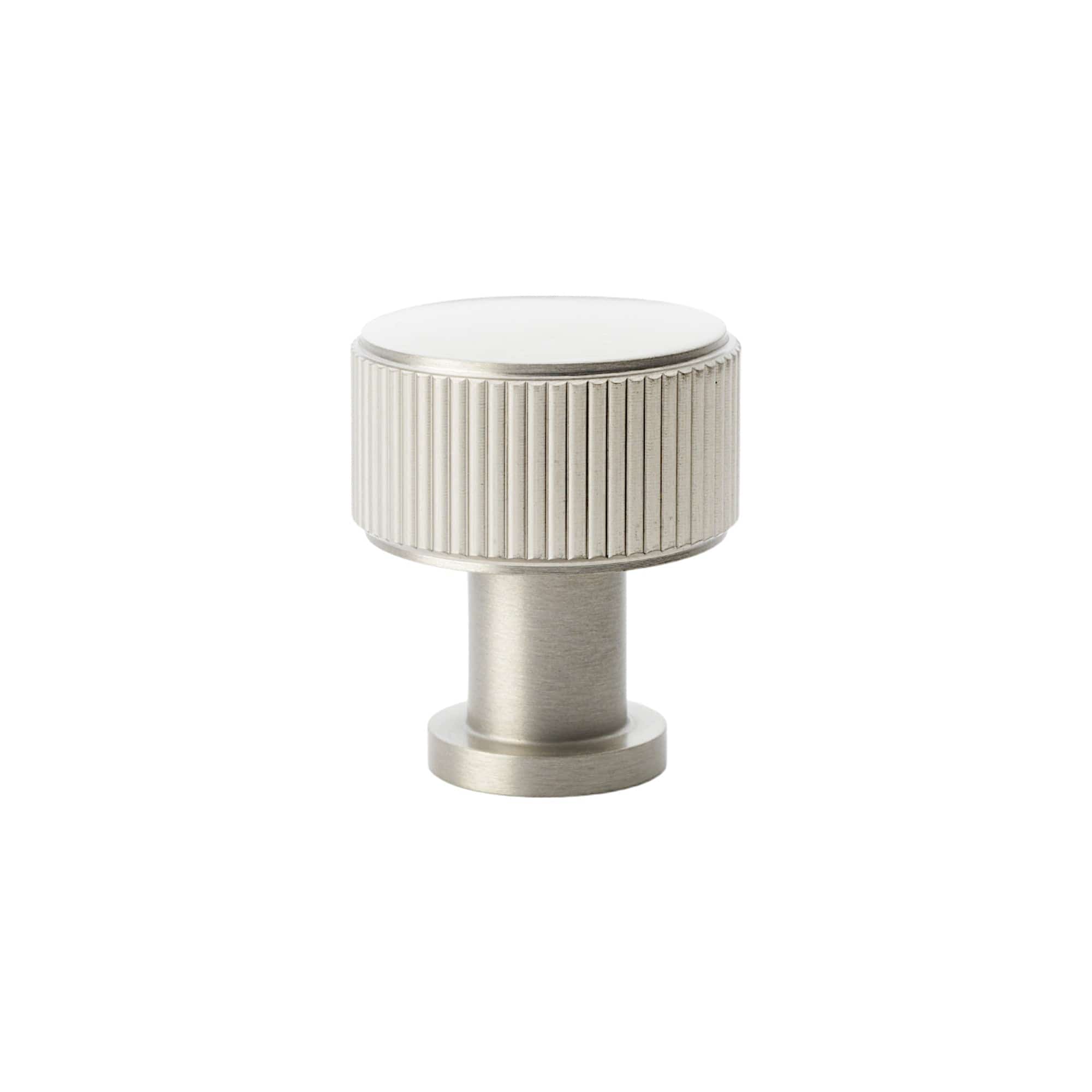 Lucia Reeded | Knop i Rustfrit Stål Finish Ø 29 mm x D 34 mm Alexander & Wilks AW807R-29-SN FINICC