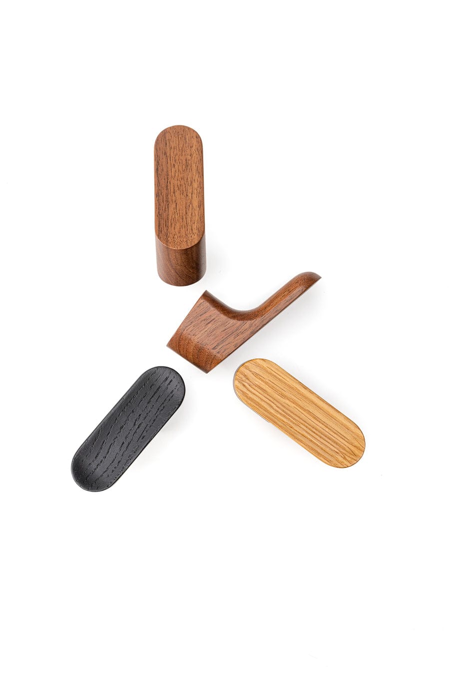 Luv Wood | Knage i Eg Lakeret H 82,2 mm x D 49,7 mm Viefe FINICC