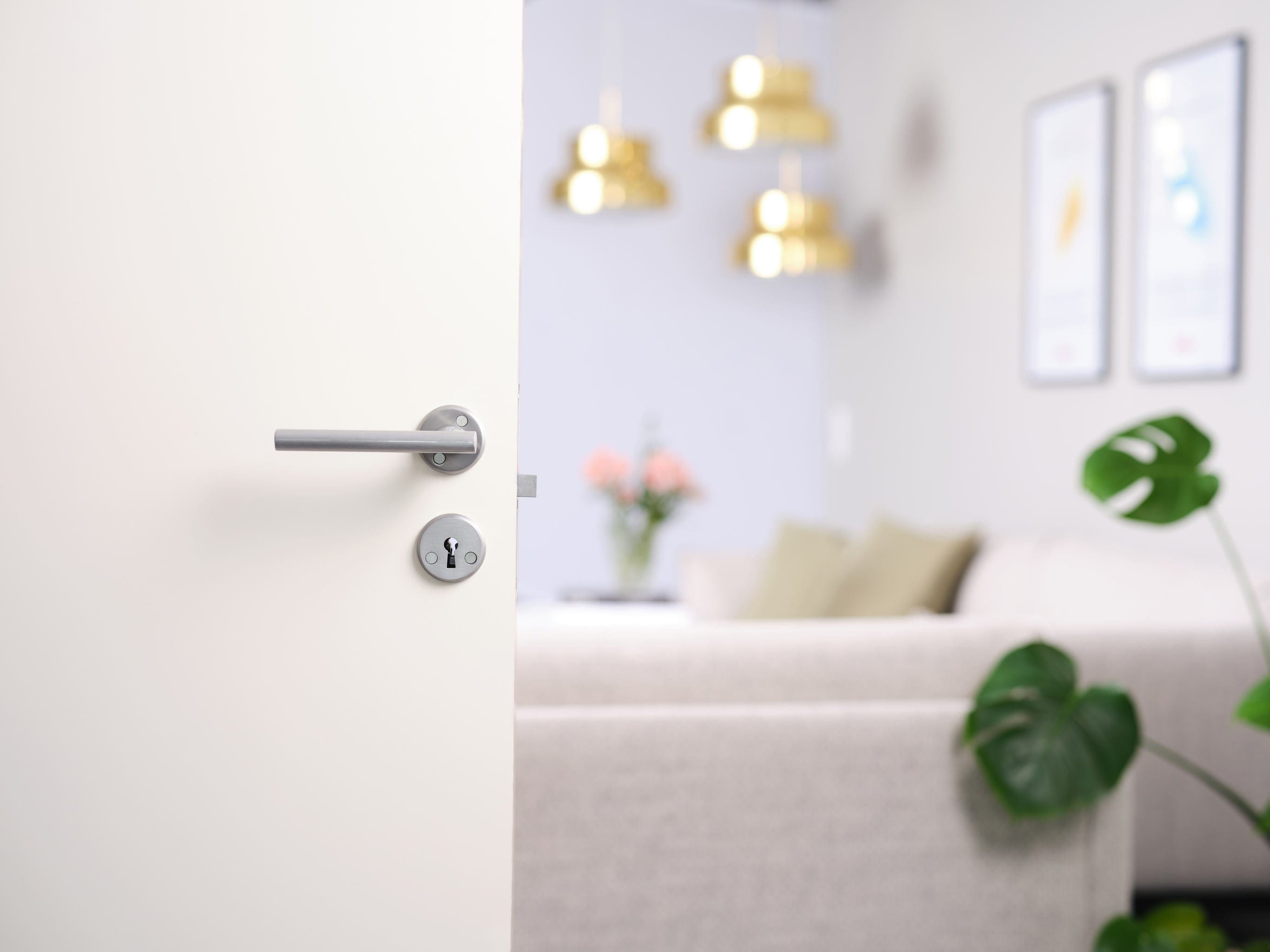 Lyon | Dørhåndtag i Børstet Aluminium inkl nøgleskilte L 135 mm (C/C 30 mm) Habo HB-31111 FINICC