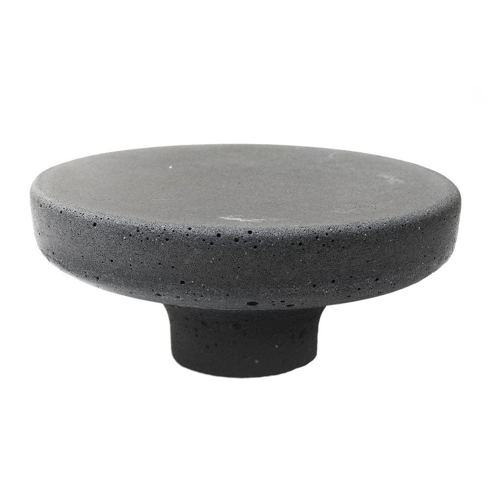 Pomolo | Knage i Mørkegrå Beton Ø 85 mm x D 36 mm Urbi et Orbi FINICC