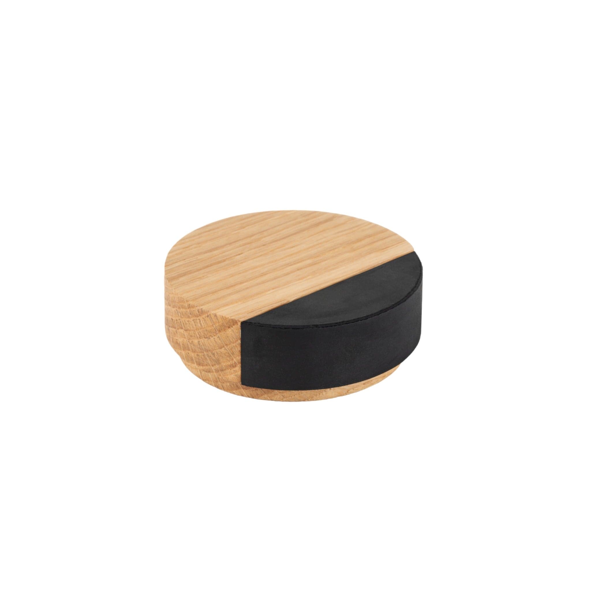 Puk | Dørstopper i Eg Lakeret Ø 23 mm x H 65 mm Viefe FINICC
