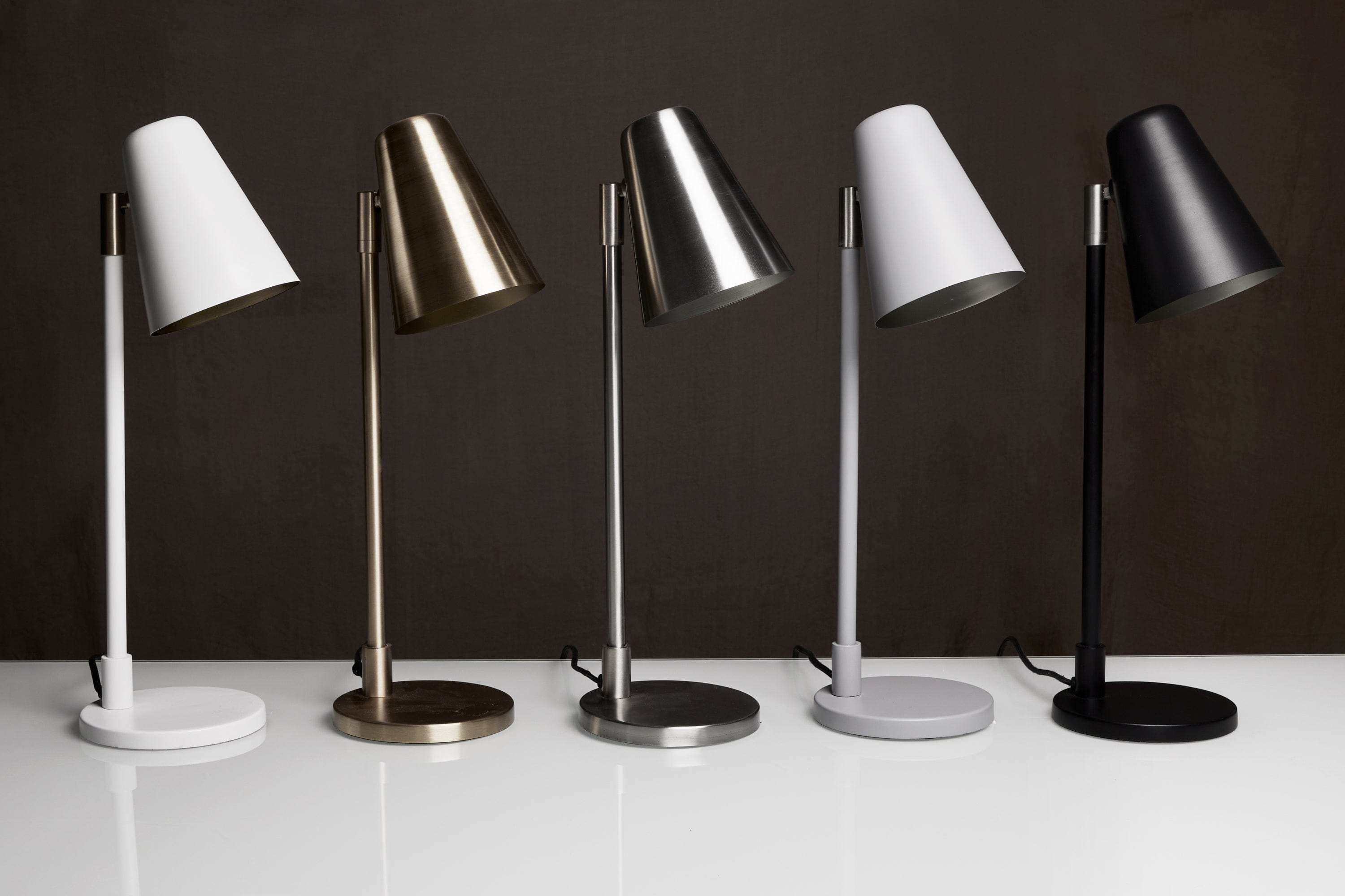 Ramo | Bordlampe i Mat Stål Ø 12 cm x H 45 cm H. Skjalm P. FINICC