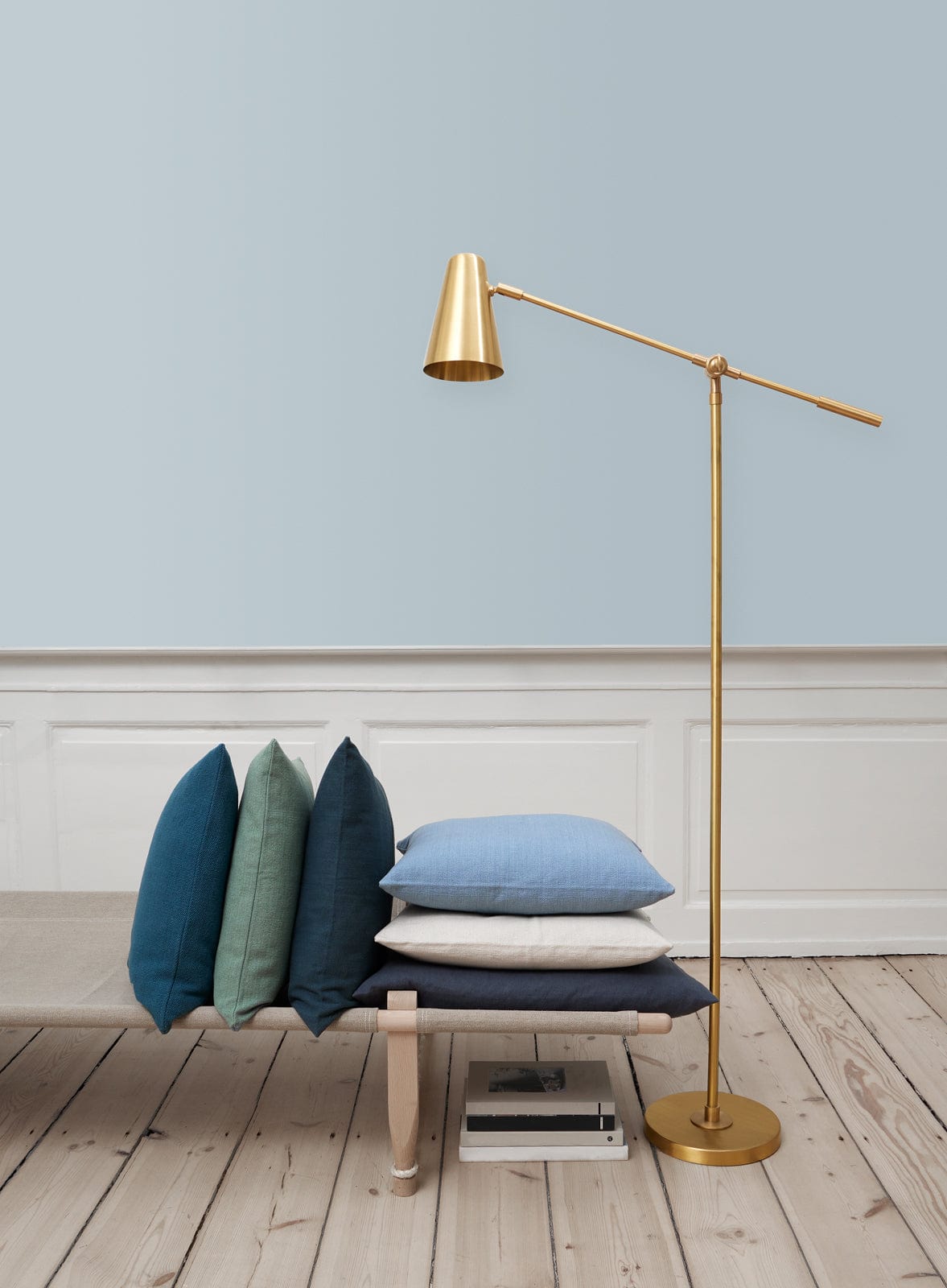 Ramo | Gulvlampe i Børstet Messing Uden lak Ø 25 cm x H 140 cm H. Skjalm P. FINICC