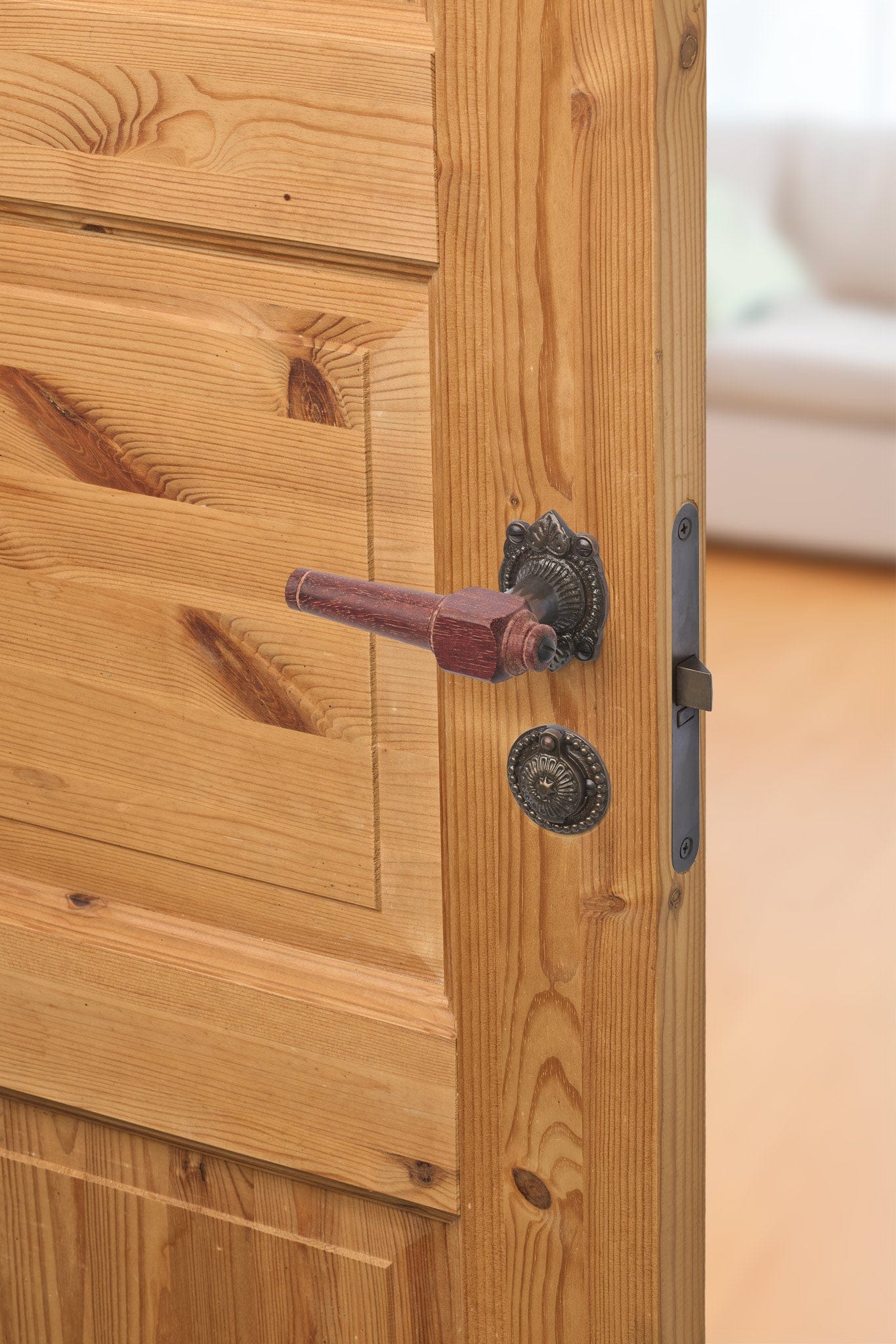 Svanemølle | Dørhåndtag i Mahogni træ med almue rosetter og nøgleskilte i Bruneret Messing L 111 mm (C/C 30 mm) Sibes SM-MA-1670-BB FINICC