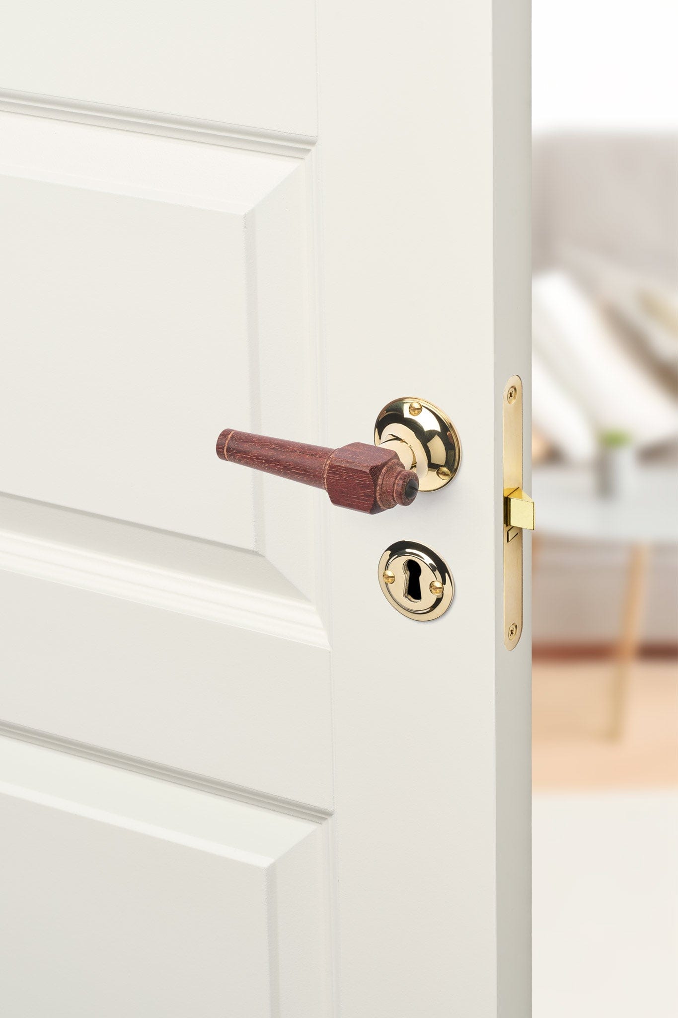 Svanemølle | Dørhåndtag i Mahogni træ med klassiske rosetter og nøgleskilte i Blank Messing uden Lak L 111 mm (C/C 30 mm) Sibes SM-MA-1770-MPU FINICC