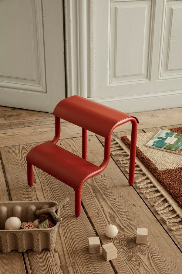 Up Step Stool - Poppy Red ferm LIVING FL-1104264057 FINICC