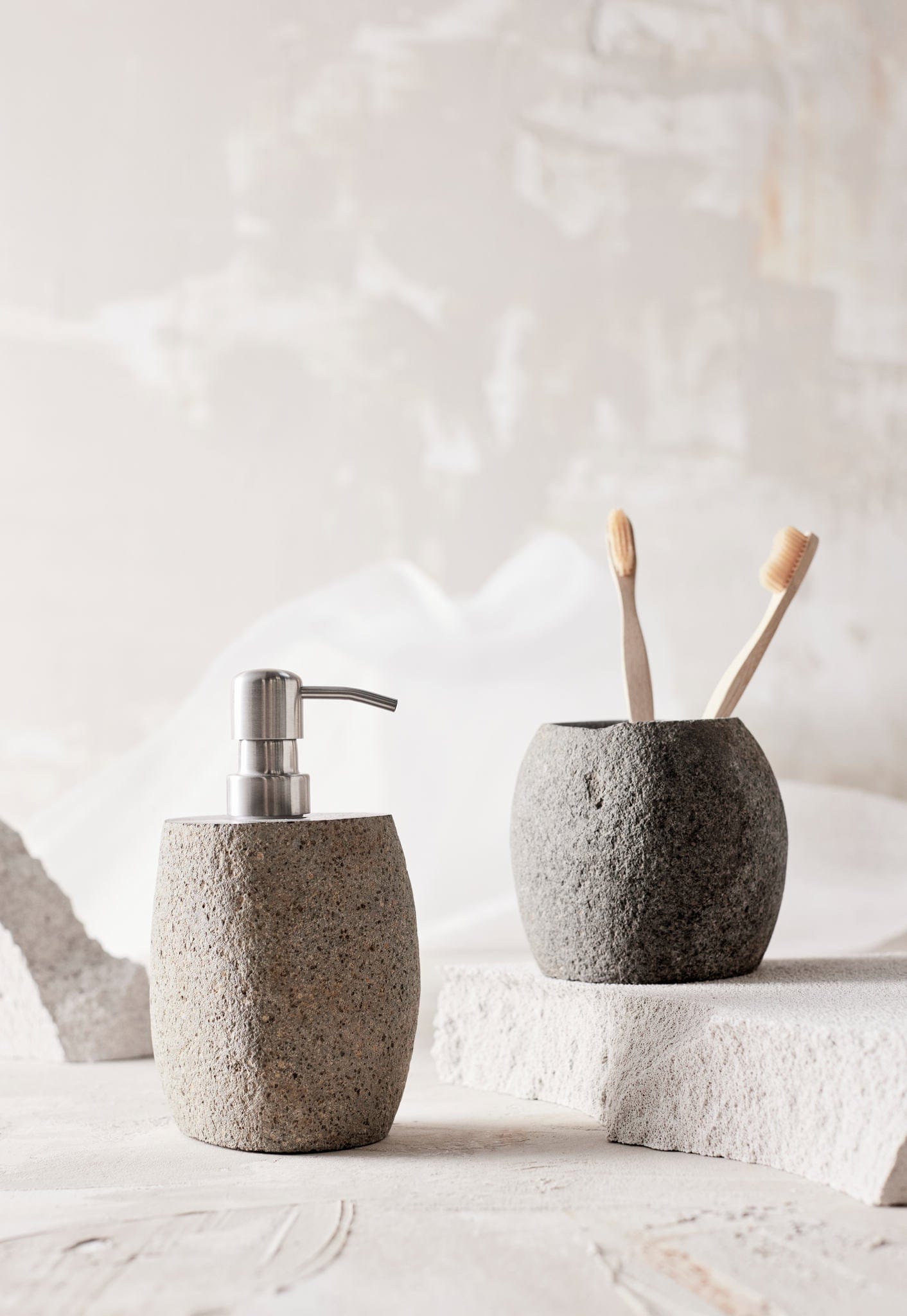 Valley | Tandbørsteholder i Grå Flodsten Muubs MU-9210002119 FINICC