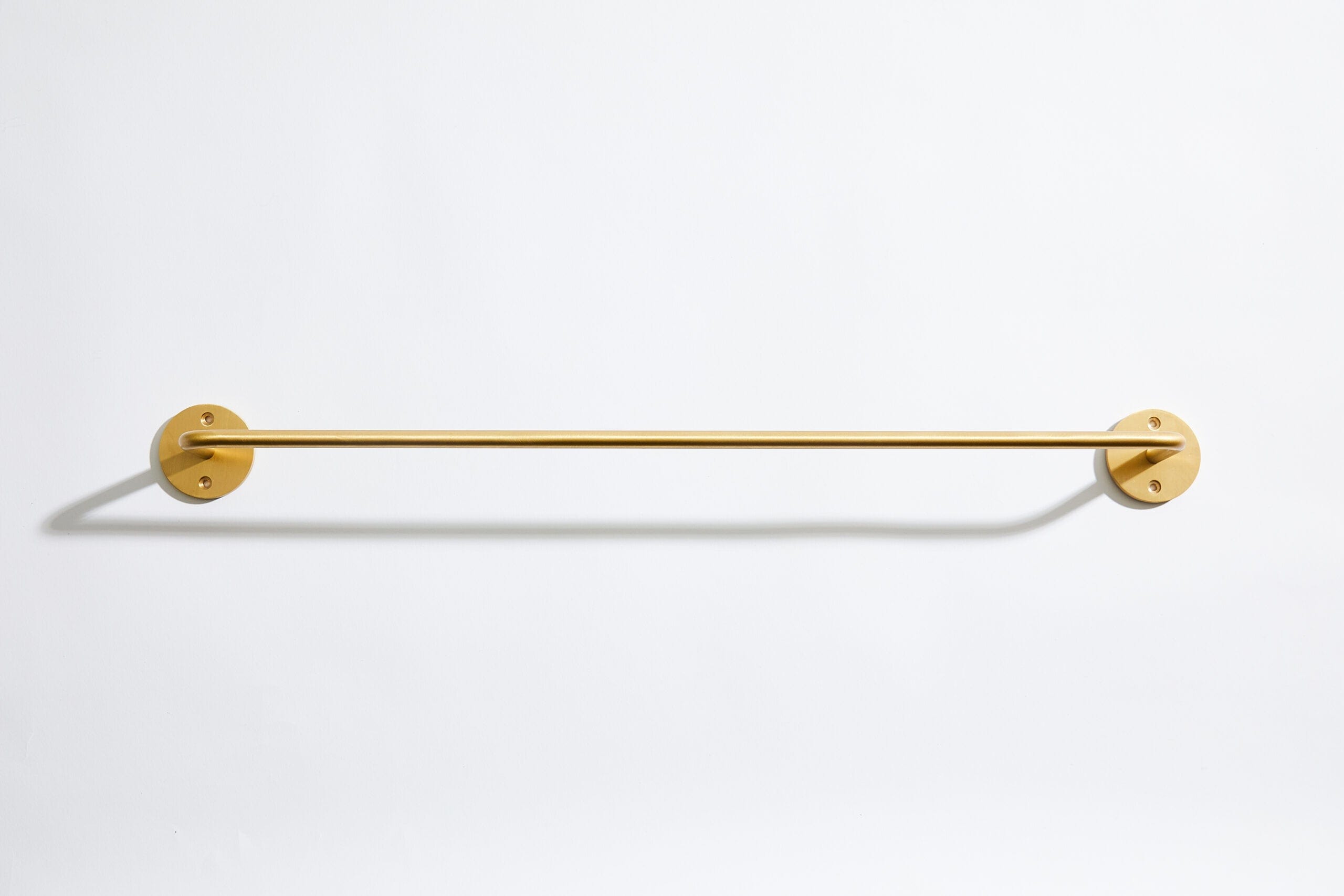 Wall | Håndklædeholder i Børstet Messing Med lak L 60 cm x D 7 cm MOUD Home FINICC