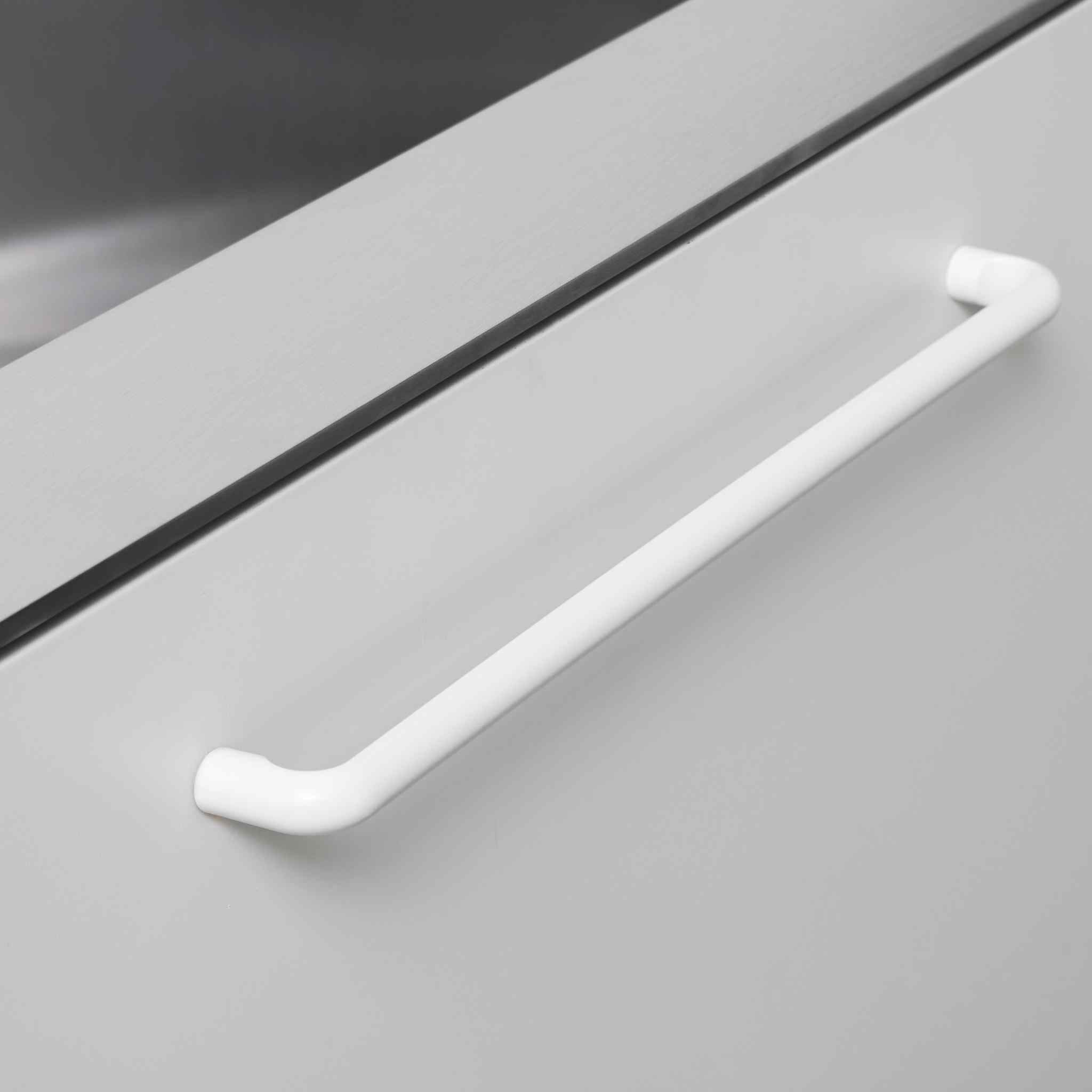 Carve | Greb i Mat Hvid Furnipart FINICC