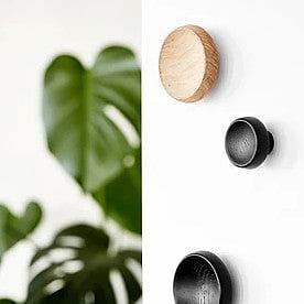 Cork | Møbelknop eller Knage i Sortbejdset Træ The Oak Men FINICC