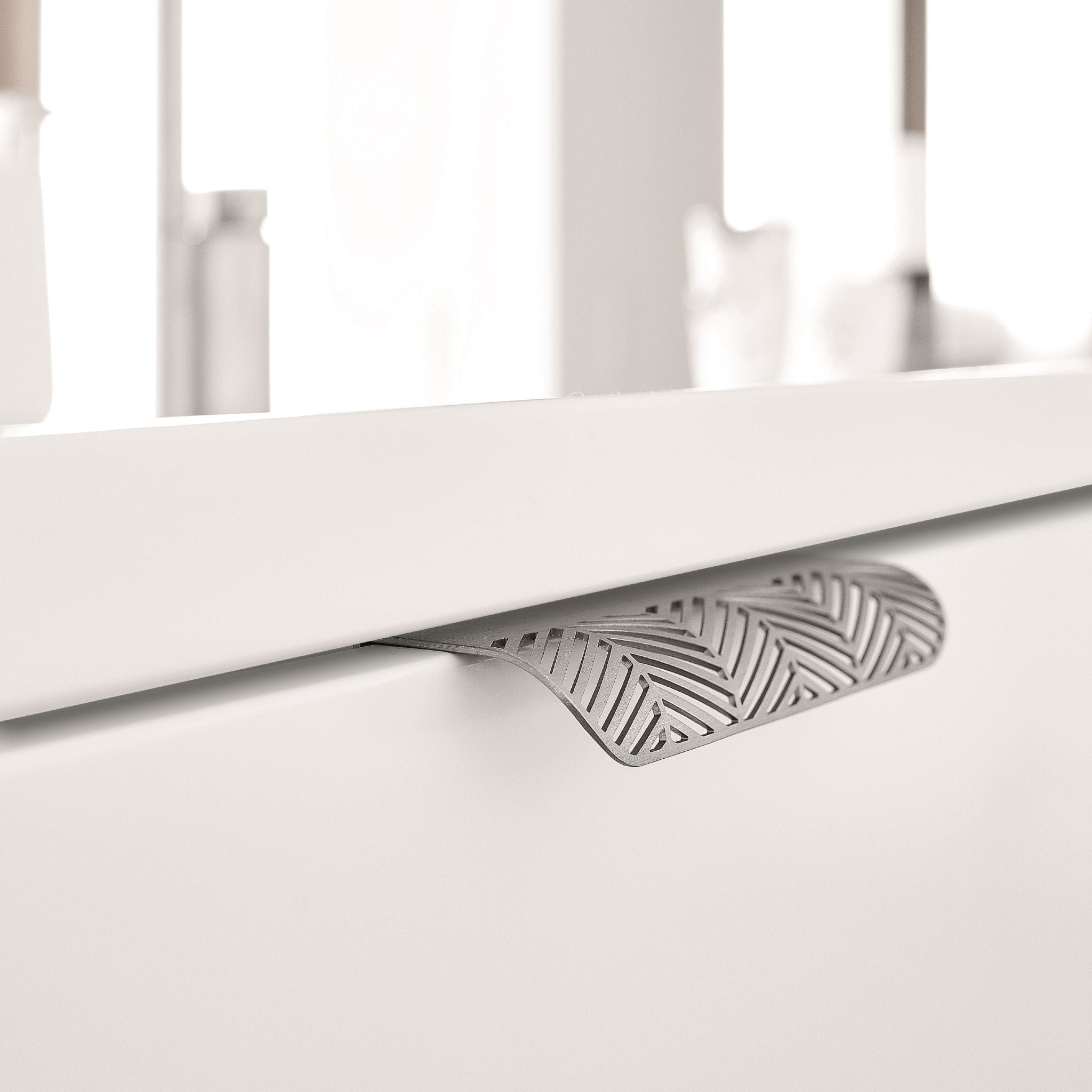 Edge Filigree | Greb i Rustfrit Stål Finish Furnipart FINICC
