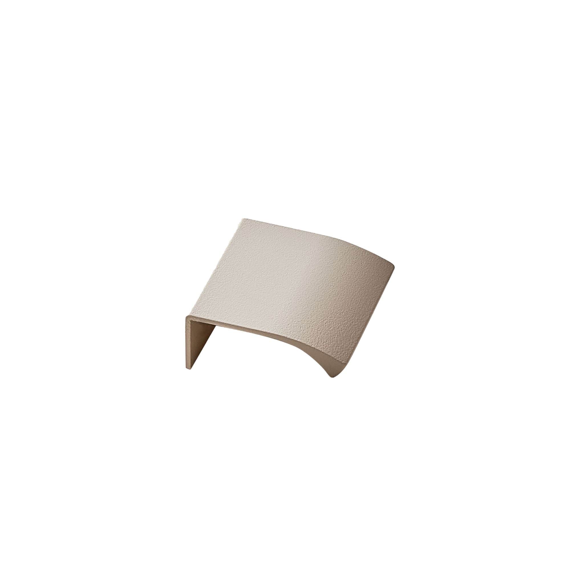 Edge Straight | Greb i Beige L 40 mm (C/C: 20 mm) Furnipart FINICC