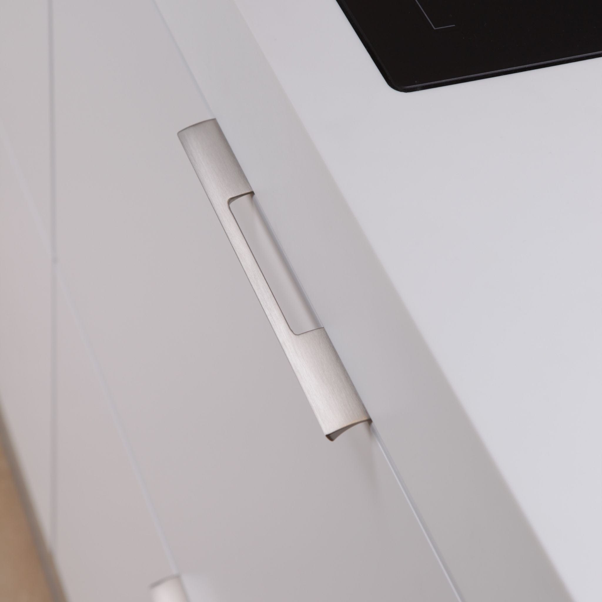 Edge Urban | Greb i Rustfrit Stål Finish Furnipart FINICC