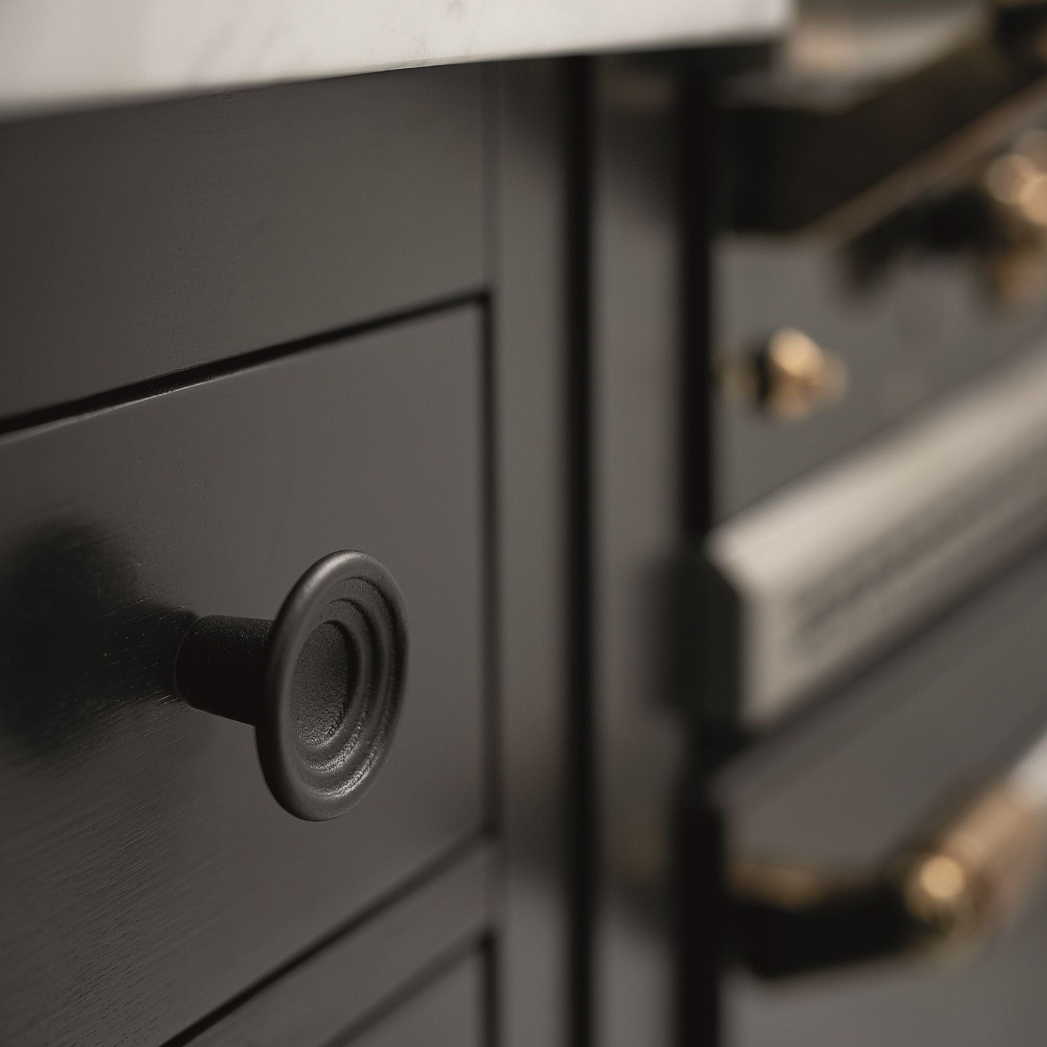 Fleur | Knop i Sort Ø 46,1 mm Furnipart FP-300030046-9005 FINICC