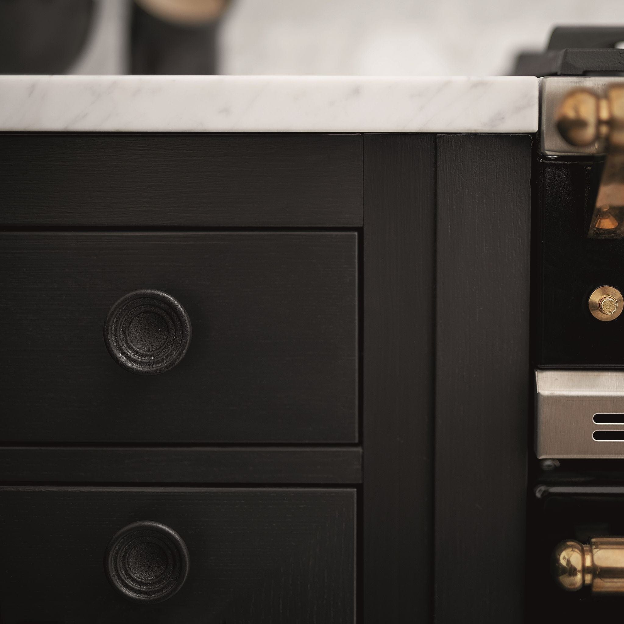 Fleur | Knop i Sort Ø 46,1 mm Furnipart FP-300030046-9005 FINICC