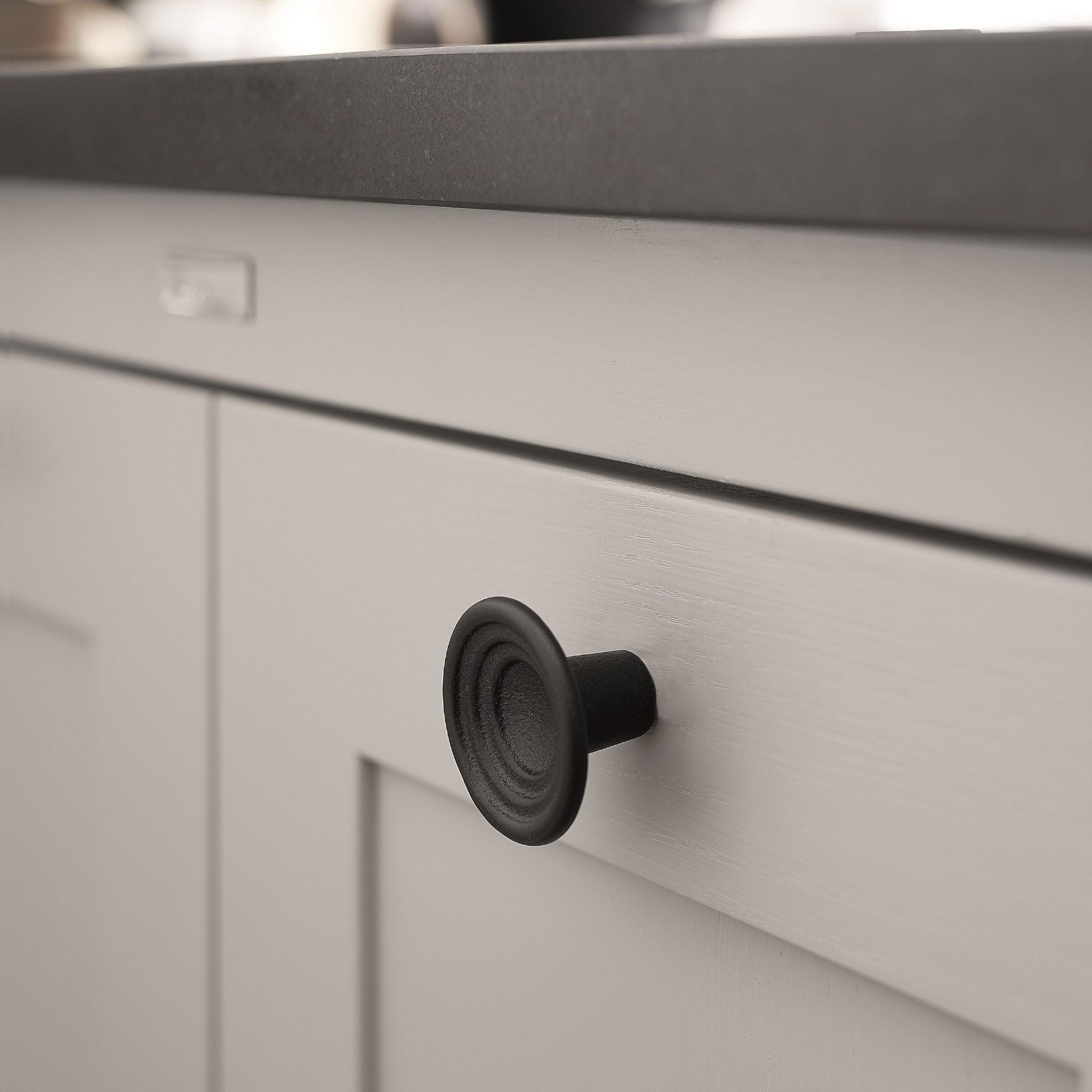 Fleur | Knop i Sort Ø 46,1 mm Furnipart FP-300030046-9005 FINICC