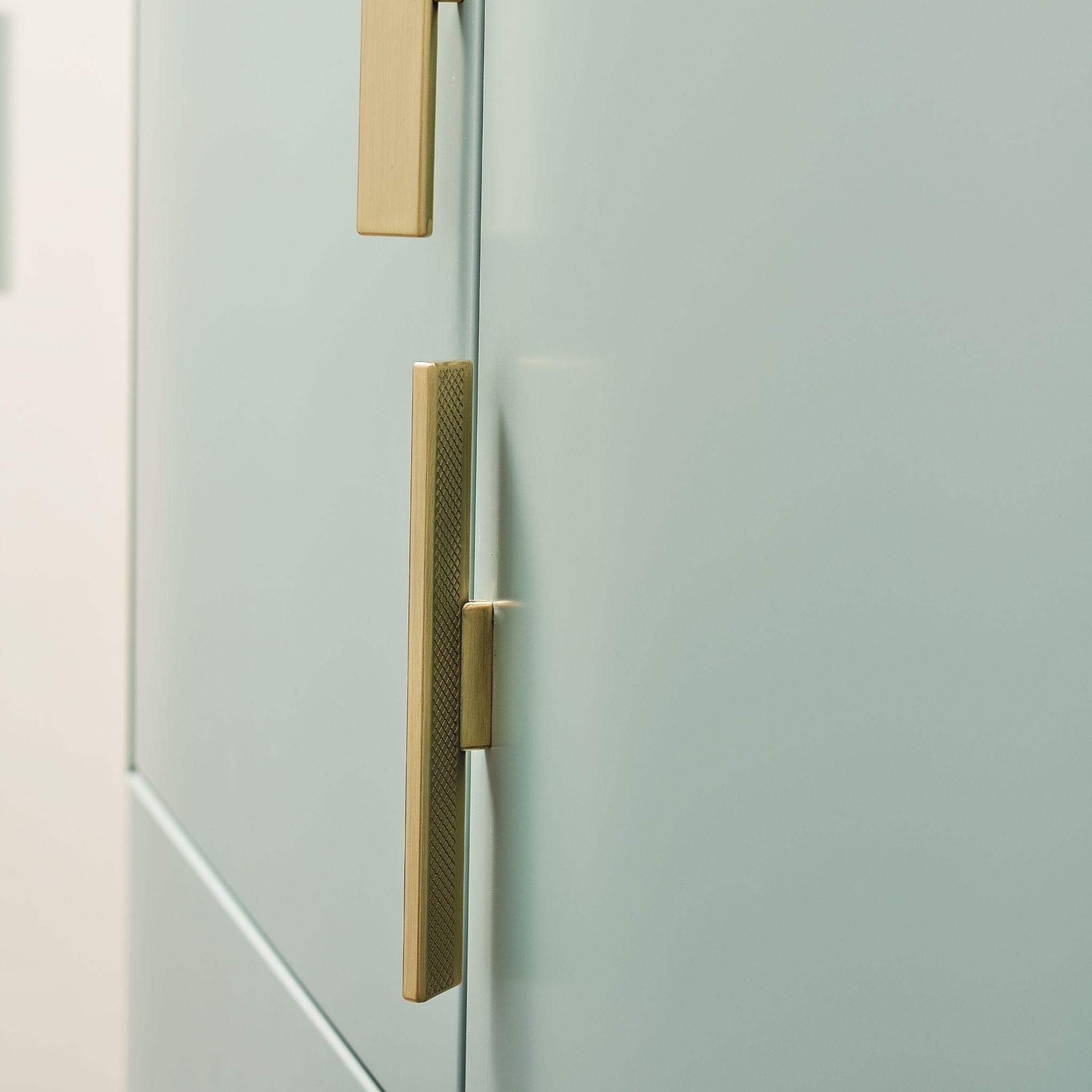 Hammer | Greb i Børstet Guld L 160 mm (C/C: 32 mm) Furnipart FP-544860032-33 FINICC