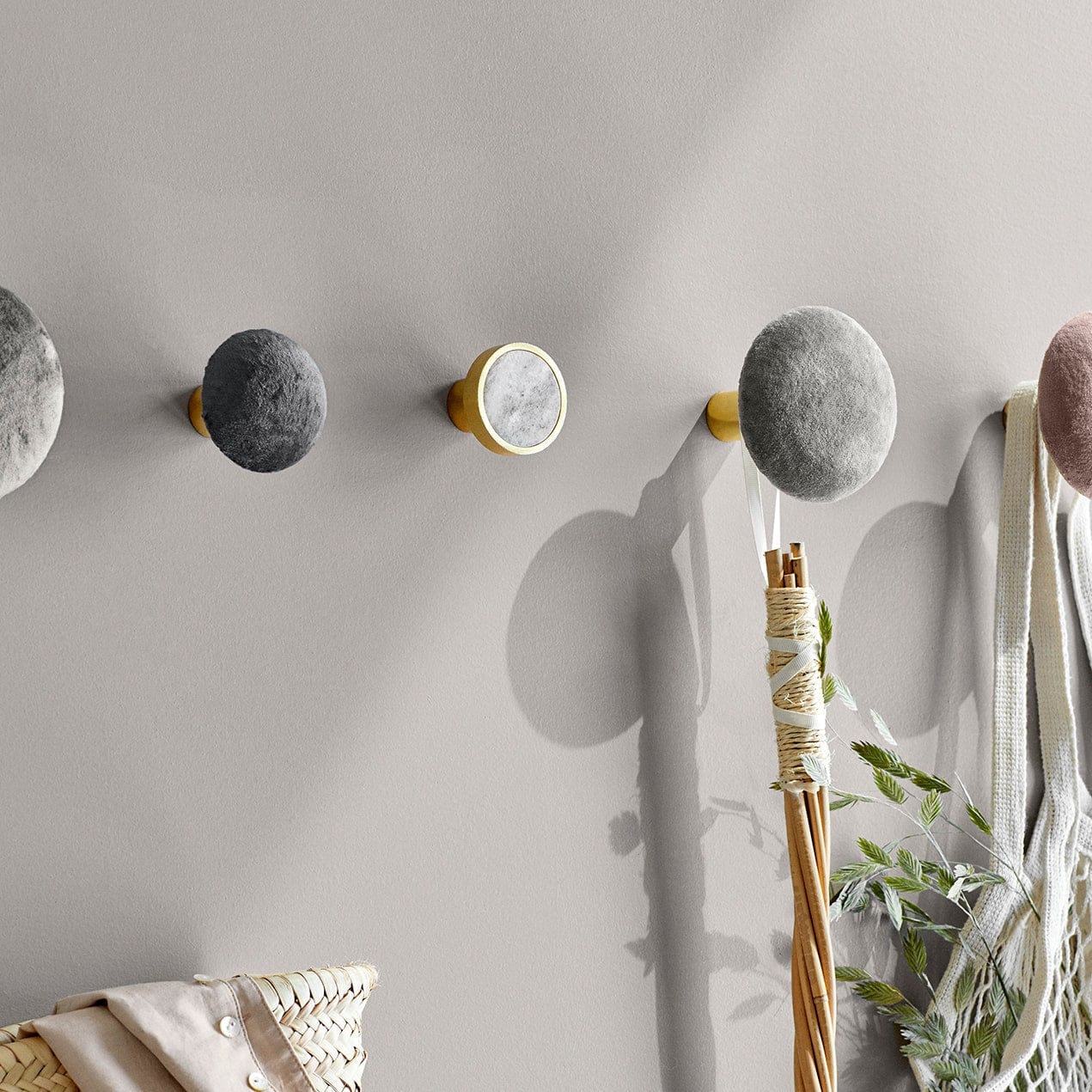 Helene Velvet | Knage i Velour / Coal Cozy Living FINICC