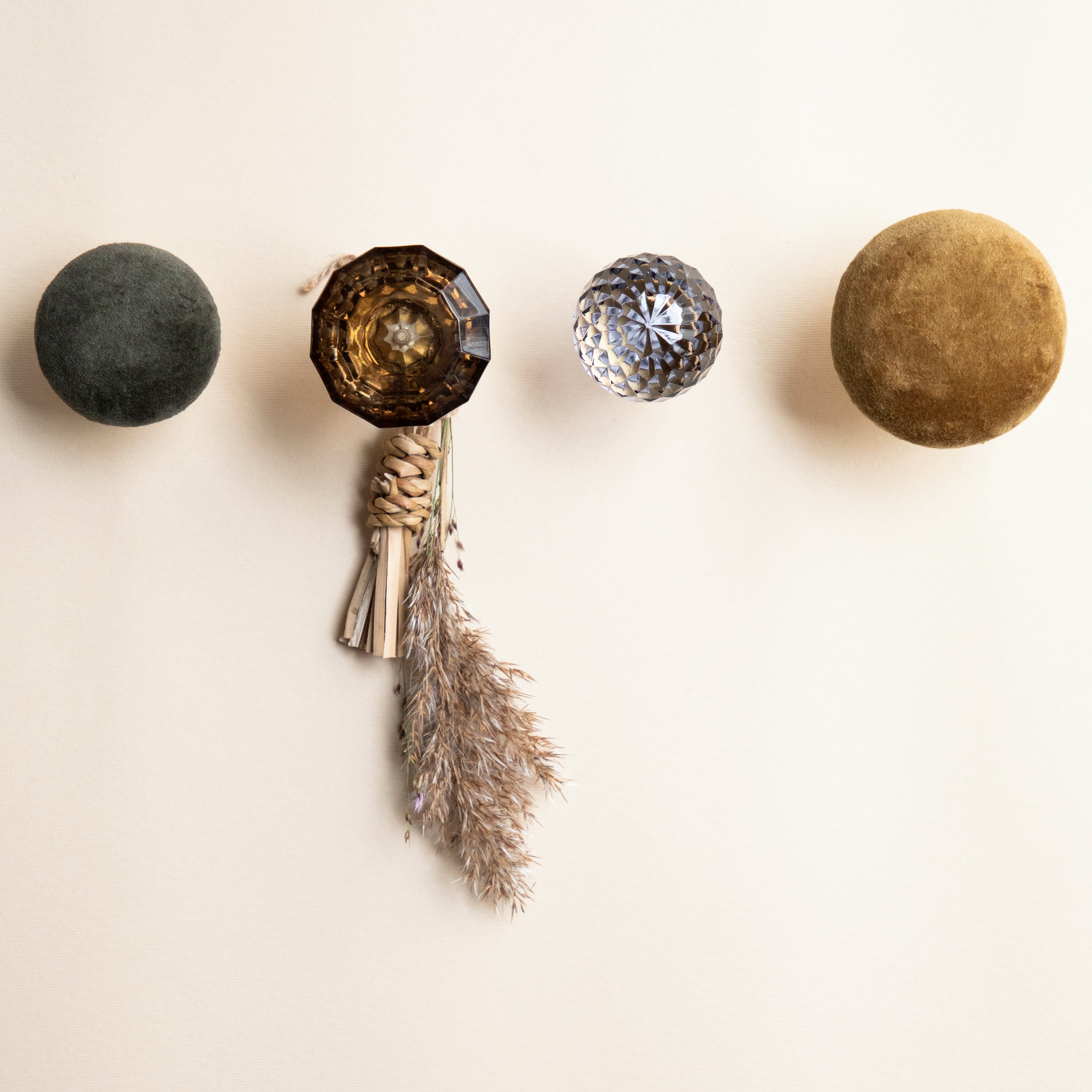 Helene Velvet | Knage i Velour / Mustard Cozy Living FINICC