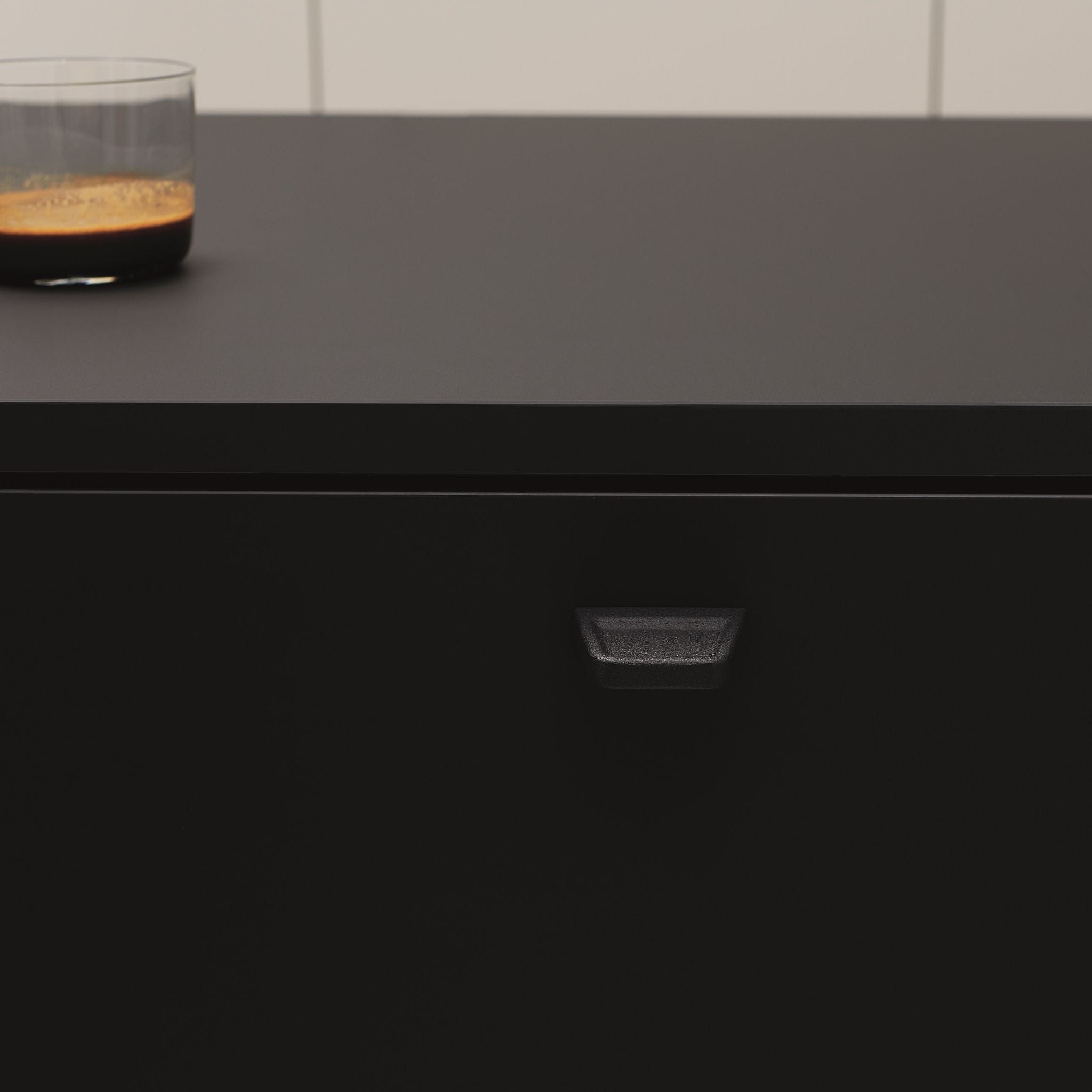 Pagoda | Greb i Sort Furnipart FINICC