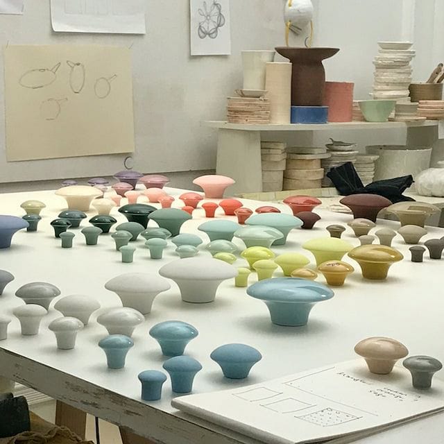 Plain Coral | Møbelknop eller Knage i Porcelæn / Koral Anne Black FINICC