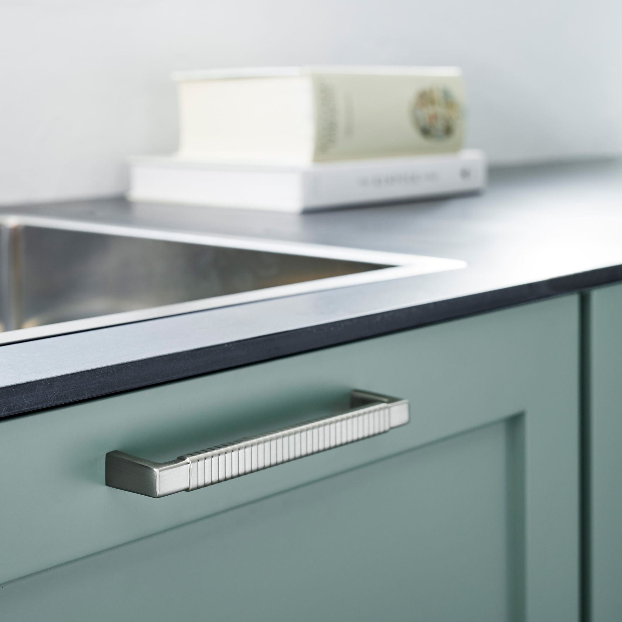 Rattan | Greb i Rustfrit Stål Finish L 168 mm (C/C: 160 mm) Furnipart FP-549920160-66 FINICC