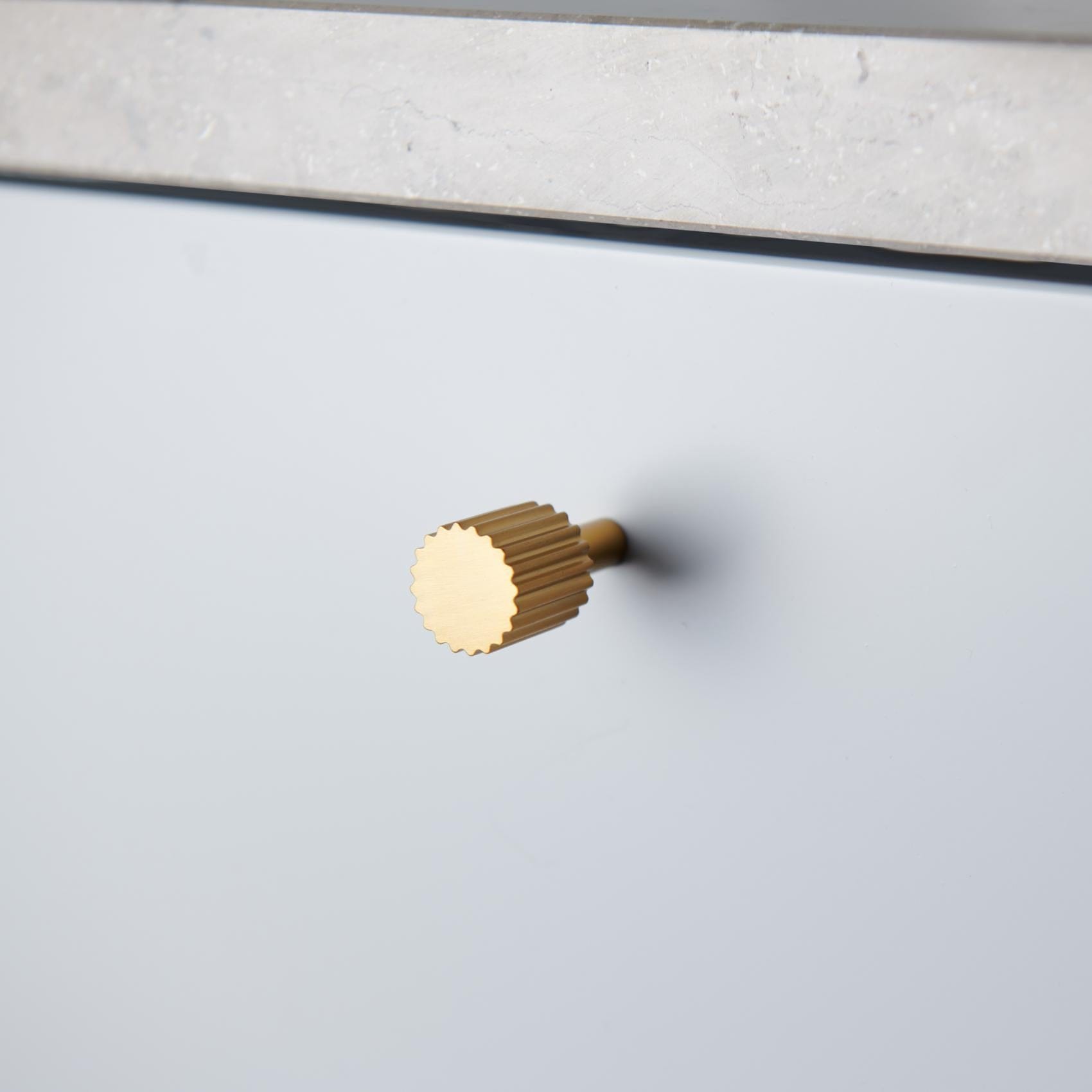 Smögen | Knop i Mat Messing | 2 stk Ø 20 mm x D 37 mm Twentytwo FINICC