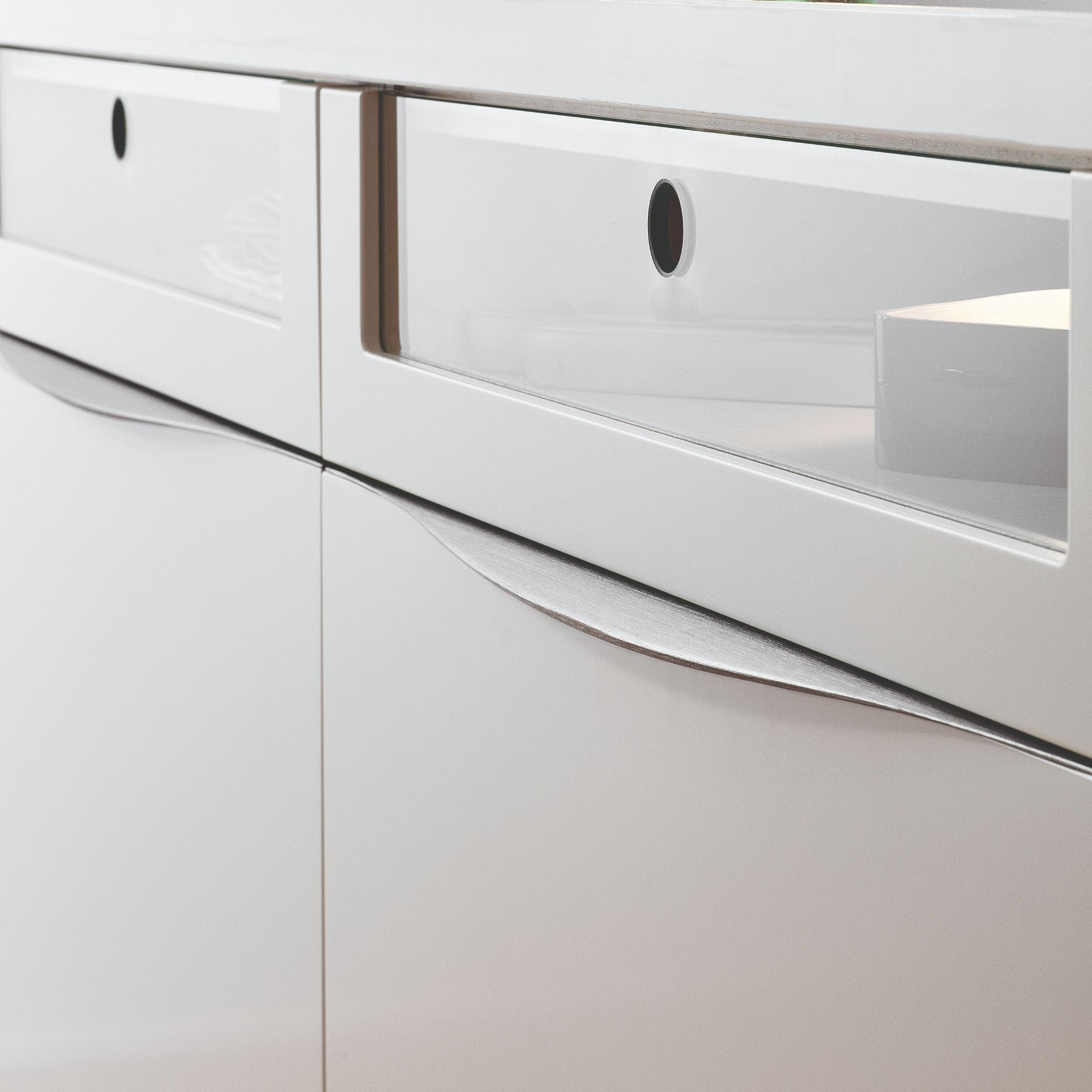 Torrance | Greb i Rustfrit Stål Finish Furnipart FINICC