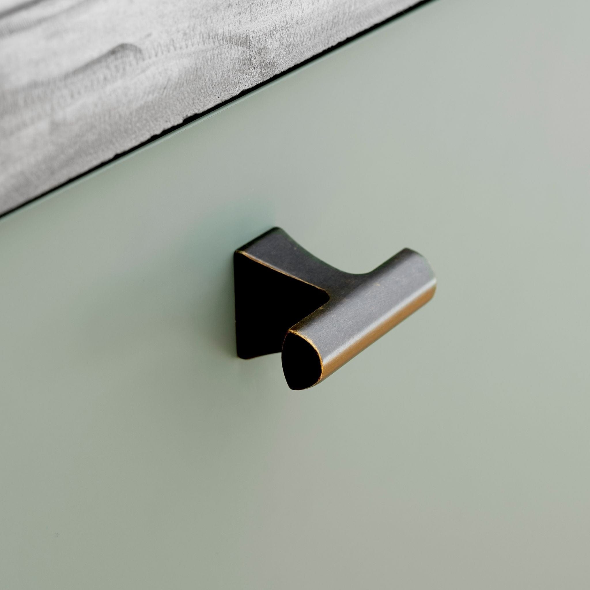 Trail | Knop i Antik Brun L 48 mm (C/C: 16 mm) Furnipart FINICC