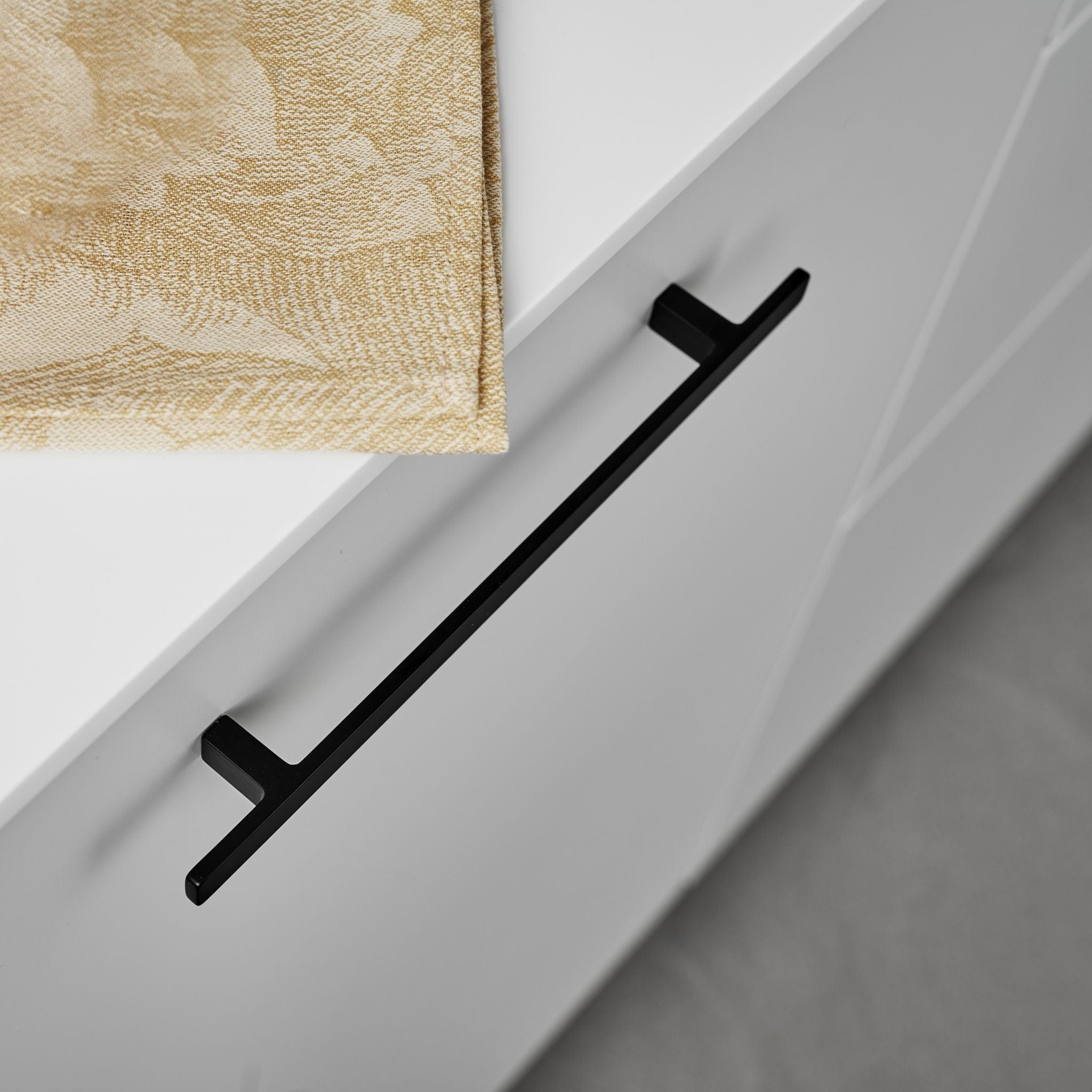 Transit | Greb i Mat Sort L 219 mm (C/C: 160 mm) Furnipart FP-550620160-99 FINICC