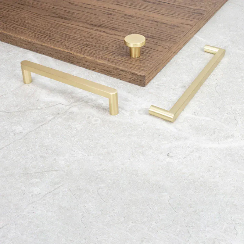 2078 | Knop i Børstet Messing finish Ø 30 mm x D 25 mm Beslag Design BD-368058-11 FINICC