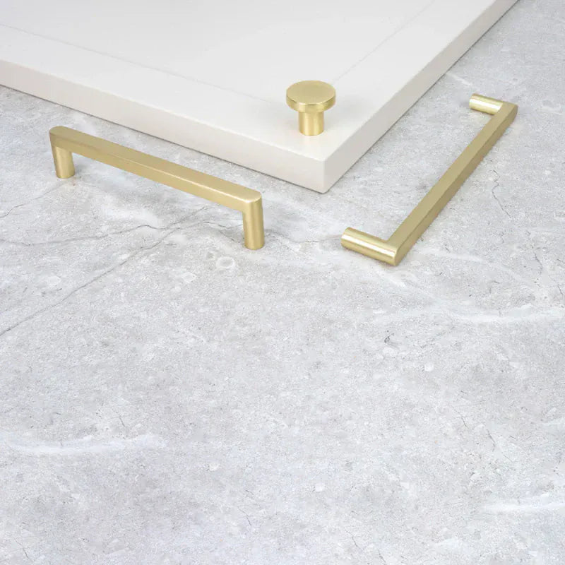 2078 | Knop i Børstet Messing finish Ø 30 mm x D 25 mm Beslag Design BD-368058-11 FINICC