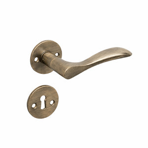 Bellevue | Dørhåndtag i Antik Messing uden Lak inkl nøgleskilte (2025 model)