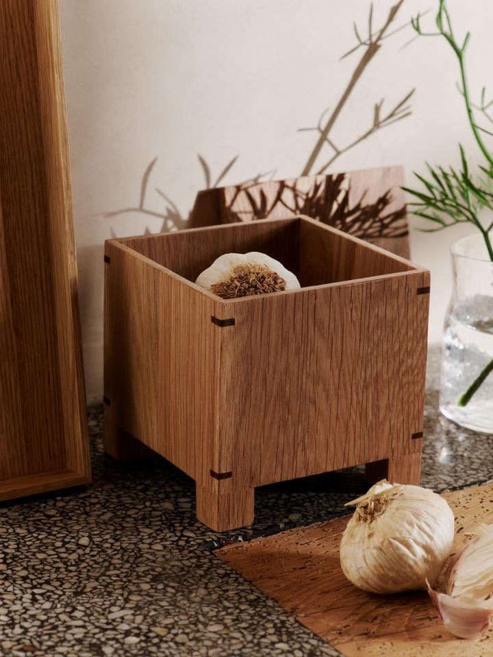 Bon Garlic Box | Krukke i Eg L 145 mm x B 120 mm ferm LIVING FL-1104271006 FINICC