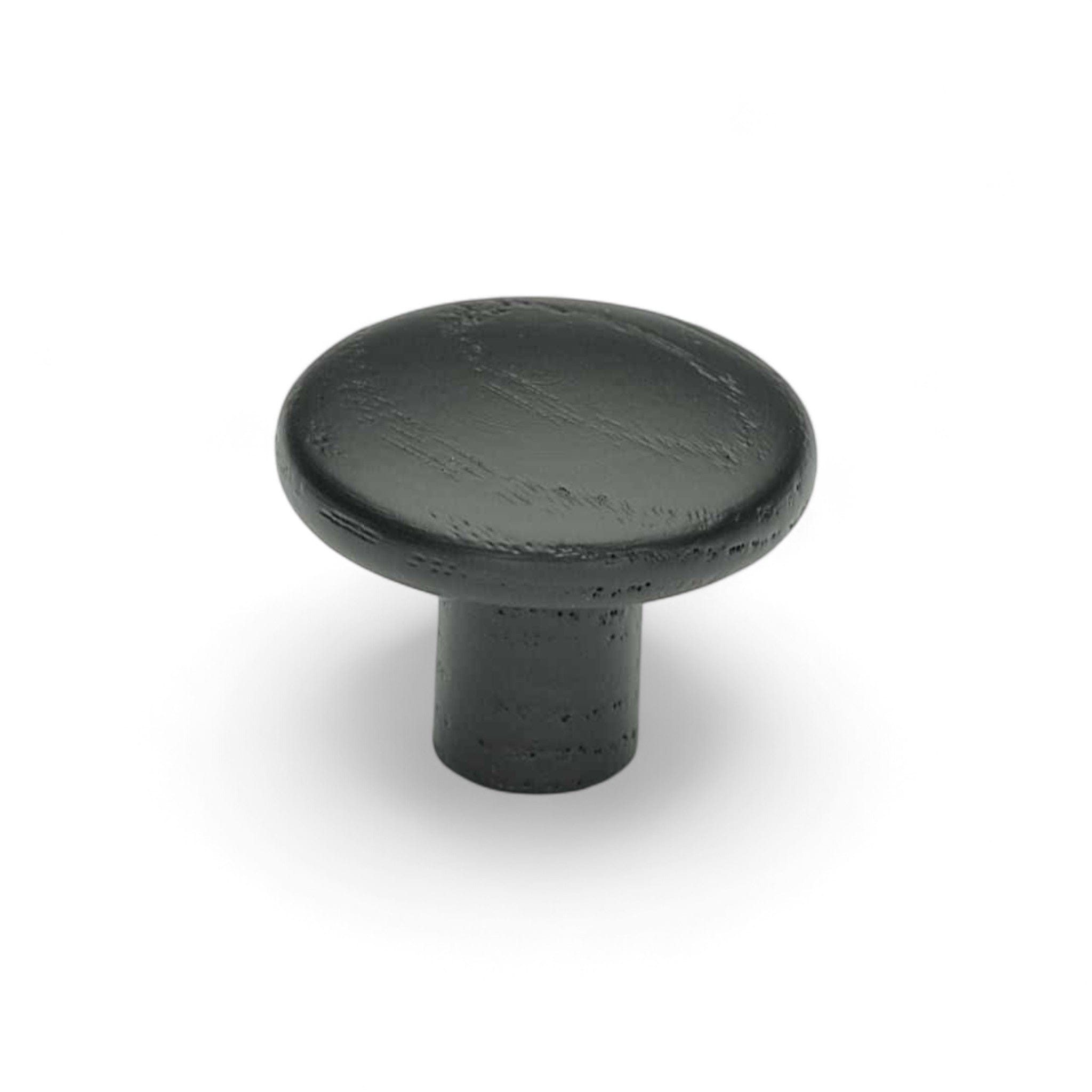 Brutus | Knop i Sortbejdset Træ Ø 32 mm x D 25 mm Vonsild VS-106220032-994 FINICC