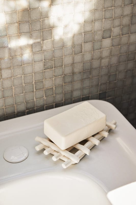 Ceramic | Sæbeskål i Off-white L 145 mm x B 100 mm ferm LIVING FL-1104266320 FINICC